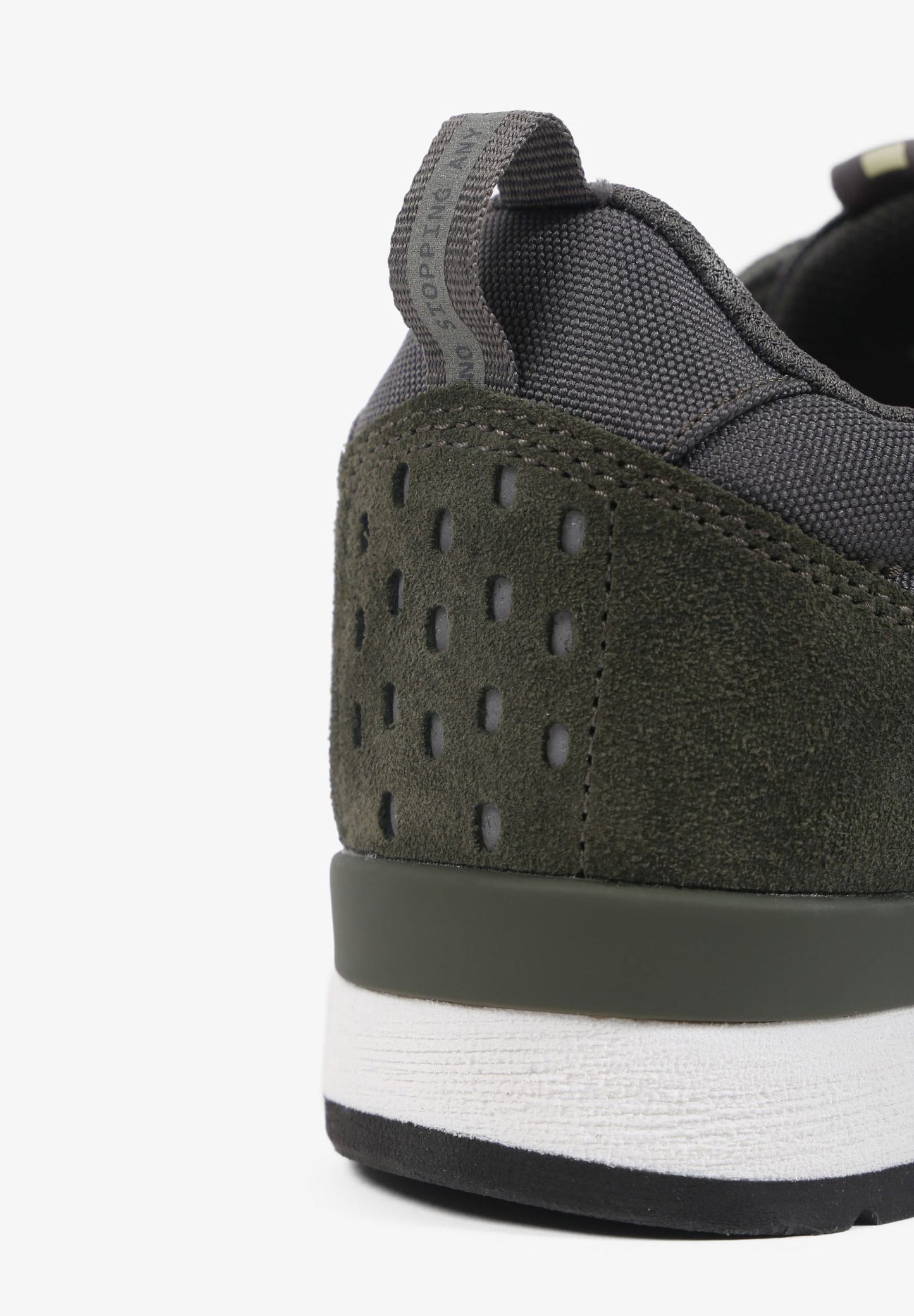 BASKETS CROÛTE DE CUIR CANADIAN