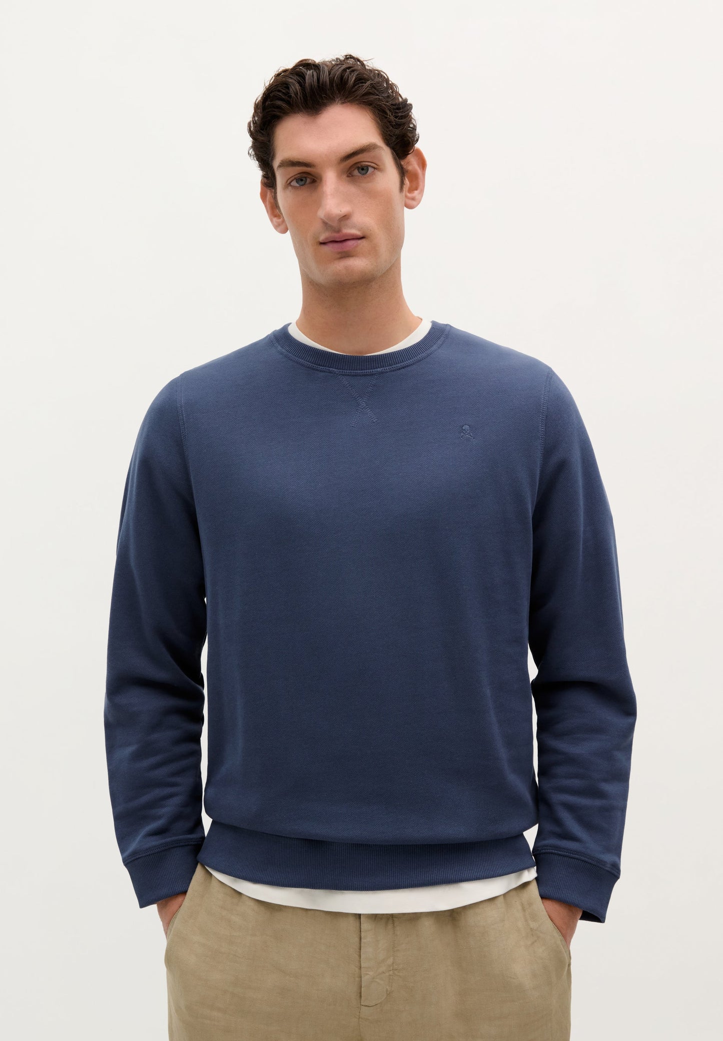 SUDADERA BÁSICA BORDADA CONTRASTE - Scalpers