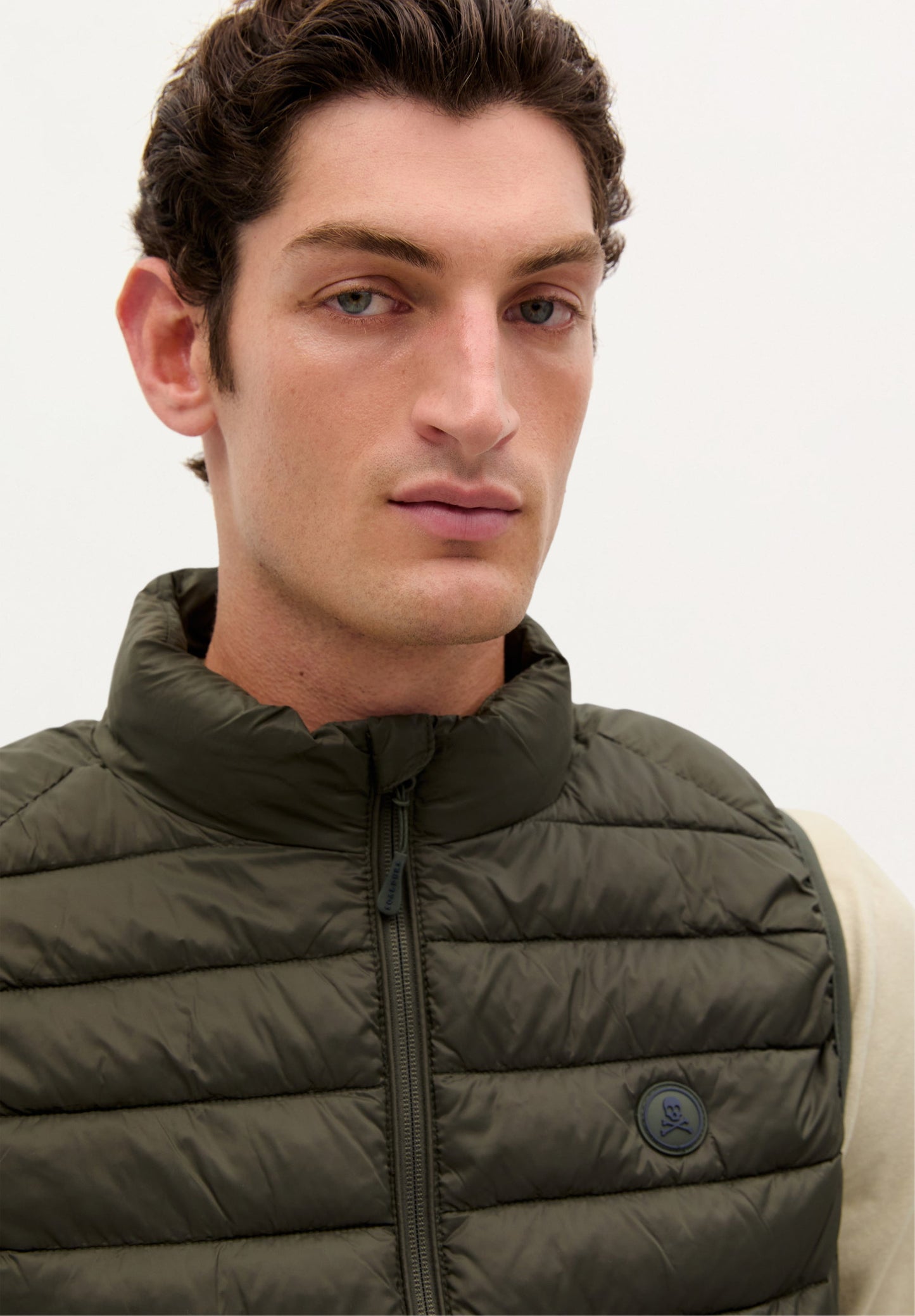 VESTE SANS MANCHES MATELASSÉE SKULL