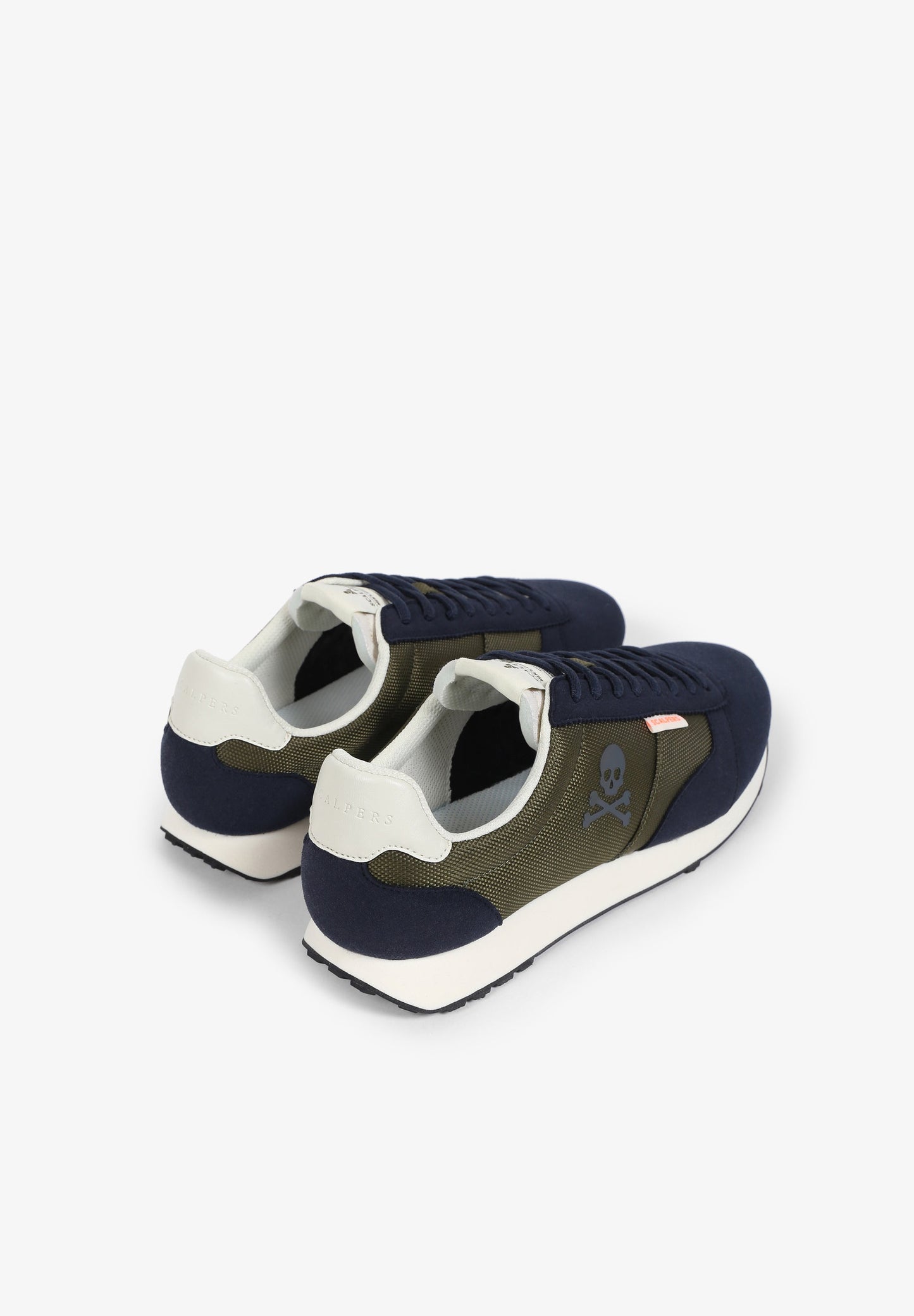SNEAKERS BÁSICAS CALAVERA - Scalpers