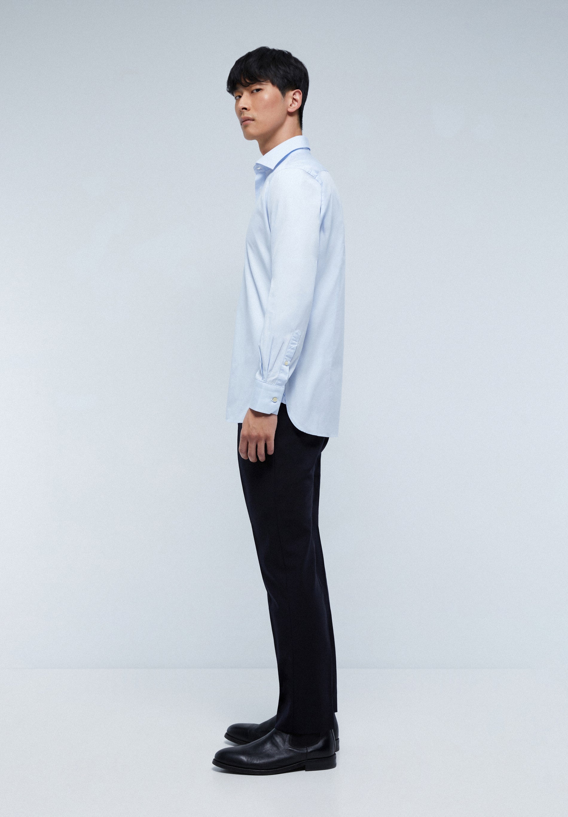 SLIM FIT SMART SHIRT