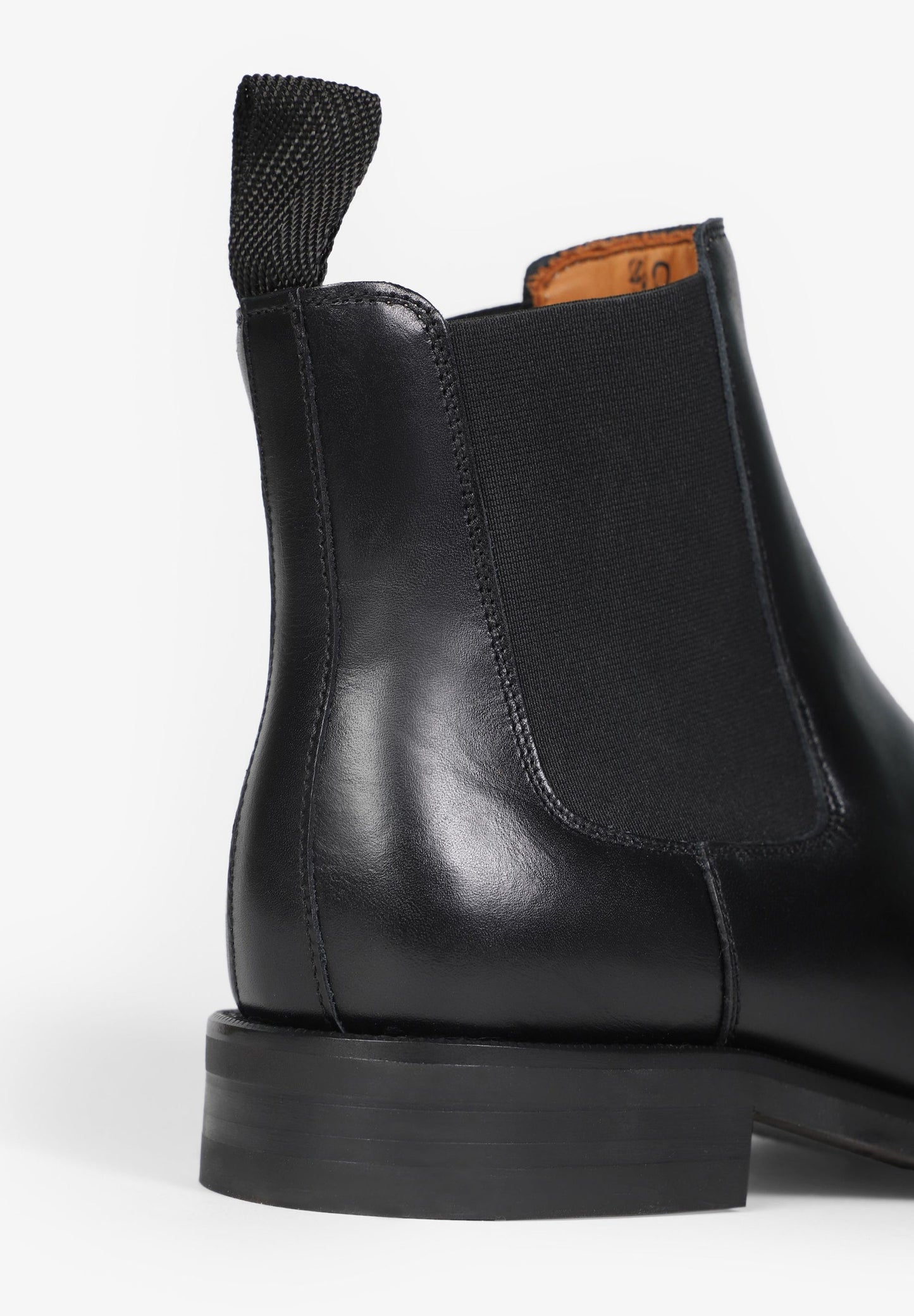 LEATHER CHELSEA BOOTS