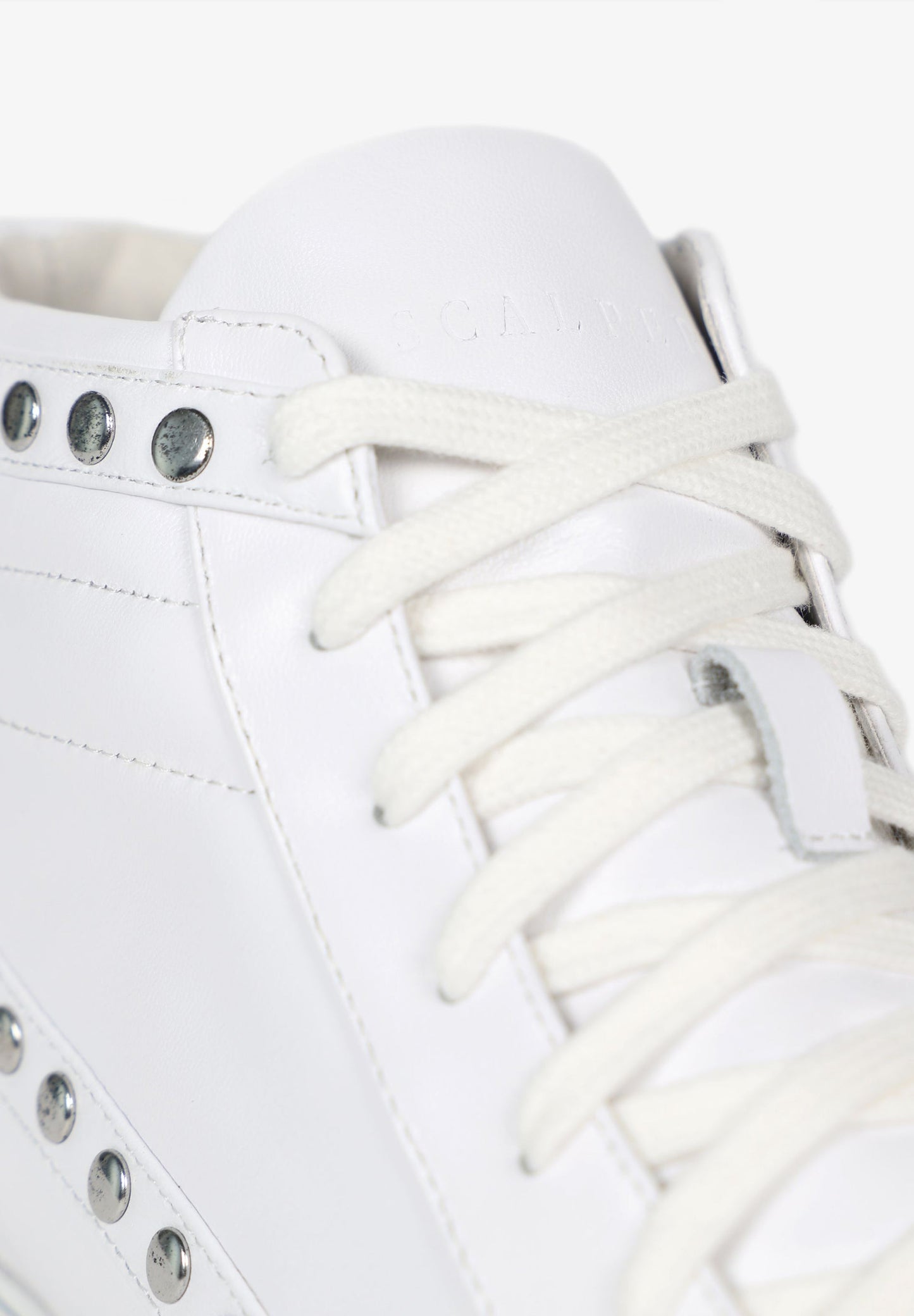 BASKETS MONTANTES CLOUS