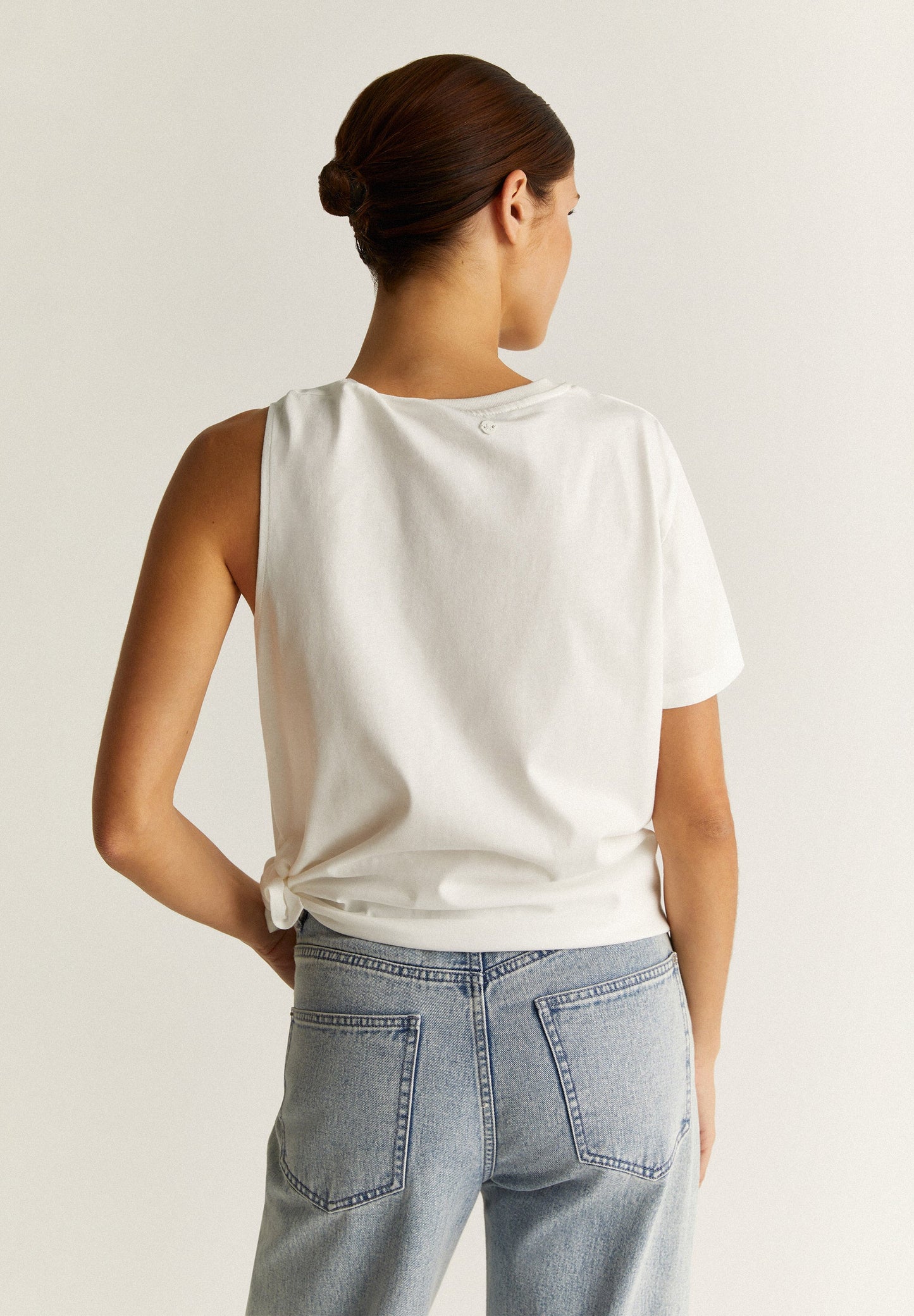 T-SHIRT WITH SHOULDER KNOT DETAIL