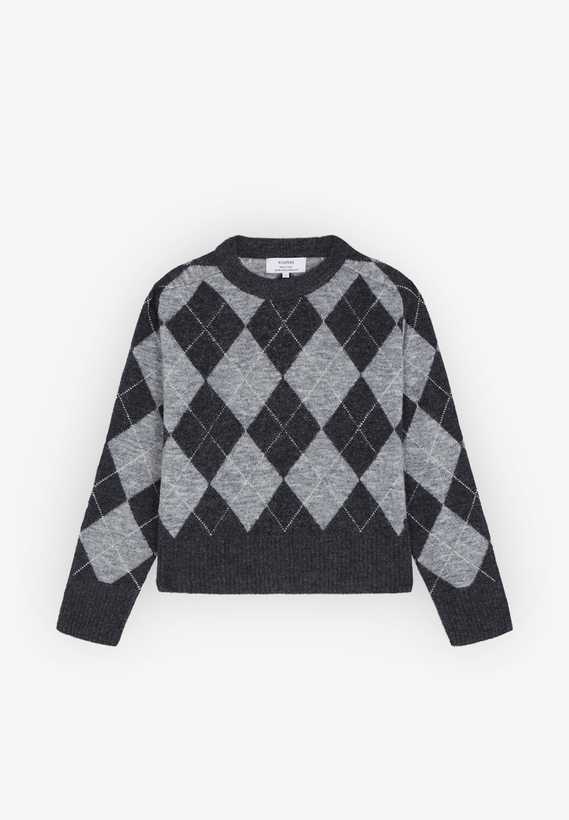 TWO-TONE DIAMOND PATTERN SWEATER