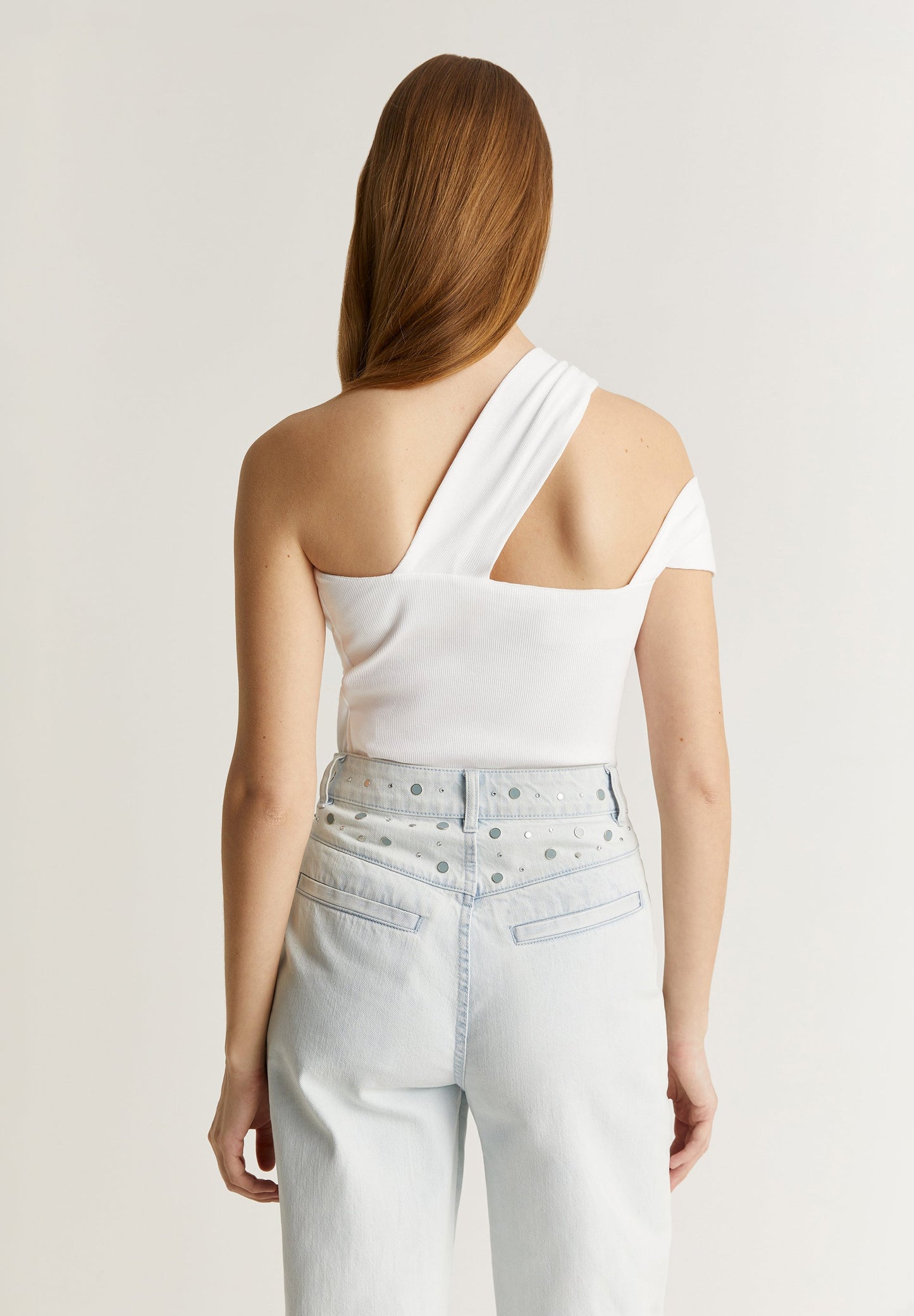 TOP WITH KNOT DETAIL