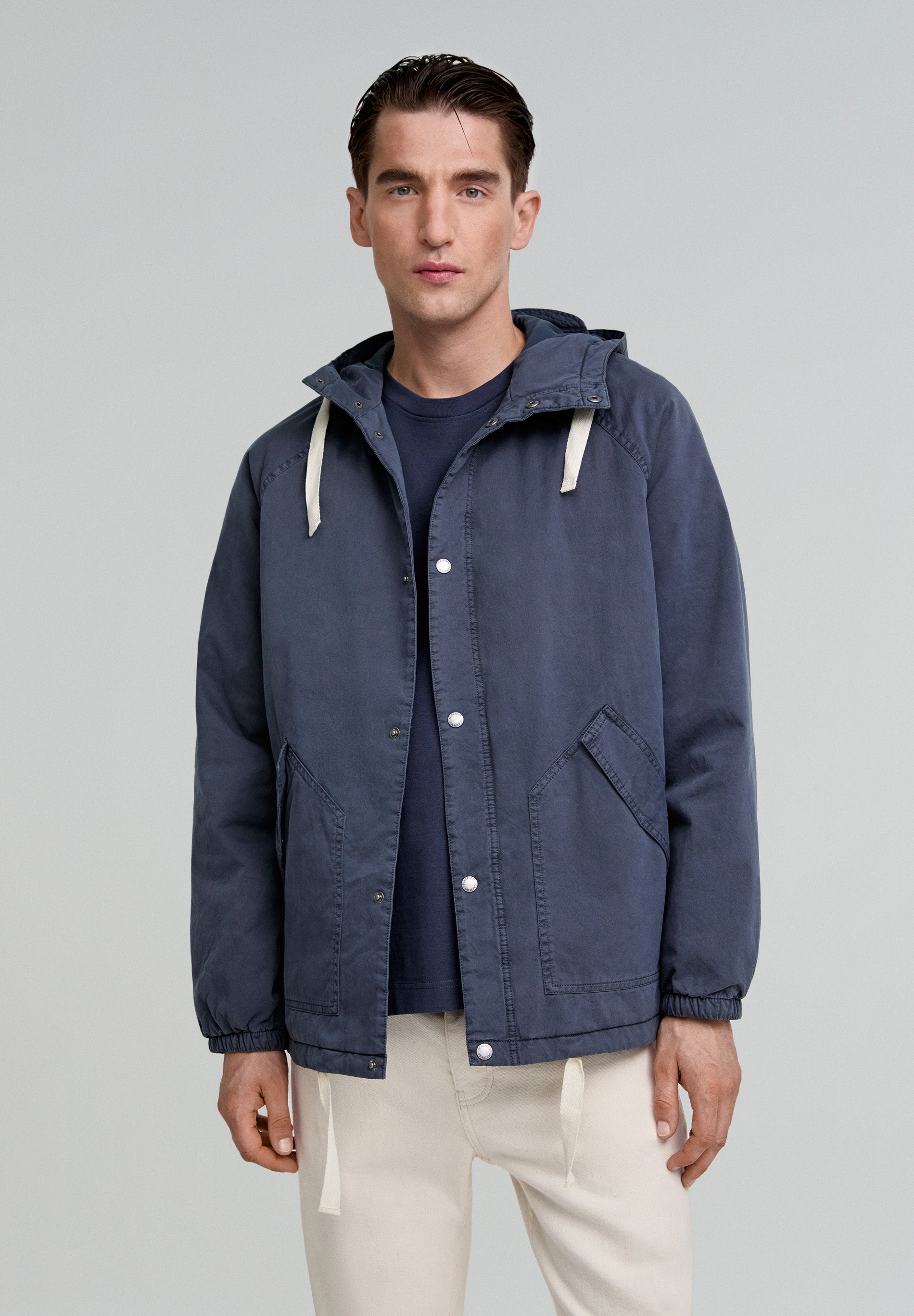 LIGHTWEIGHT JACKET WITH HOOD