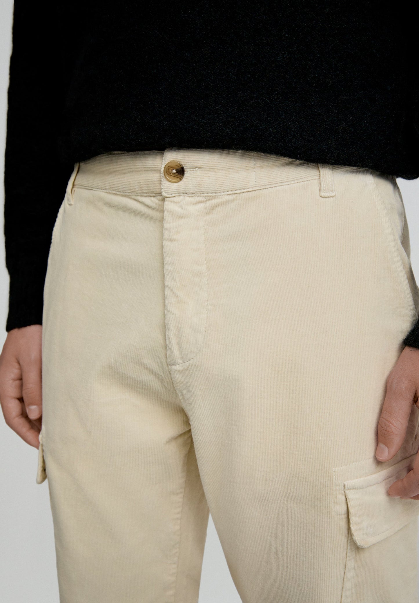 PANTALON CARGO MODERNE EN VELOURS CÔTELÉ