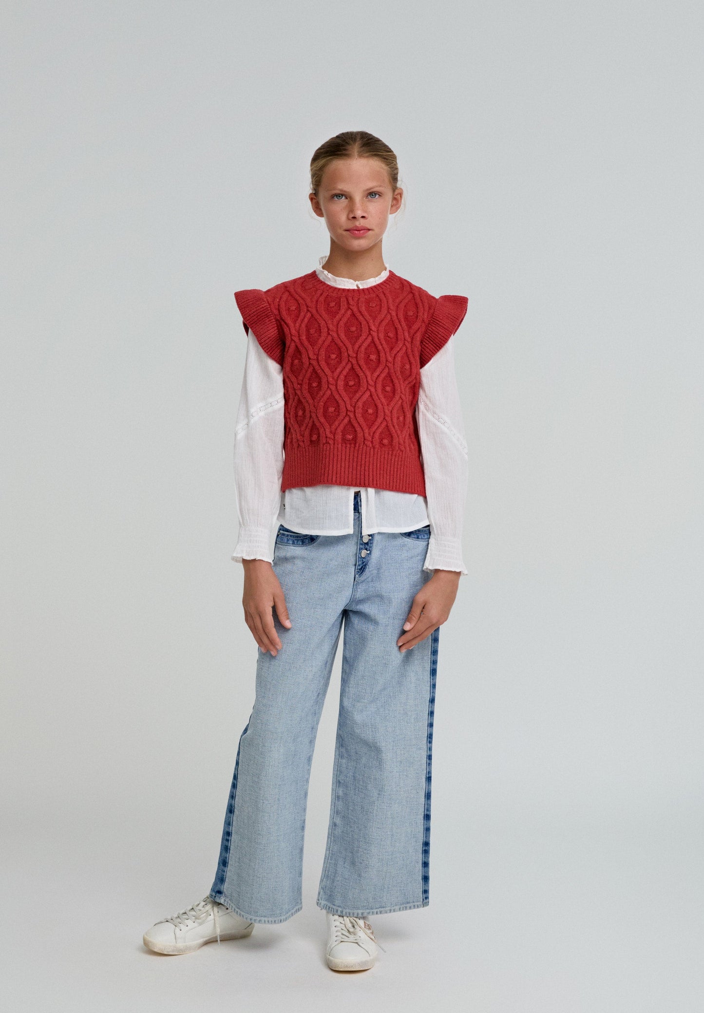 RUFFLE SLEEVE KNITTED WAISTCOAT