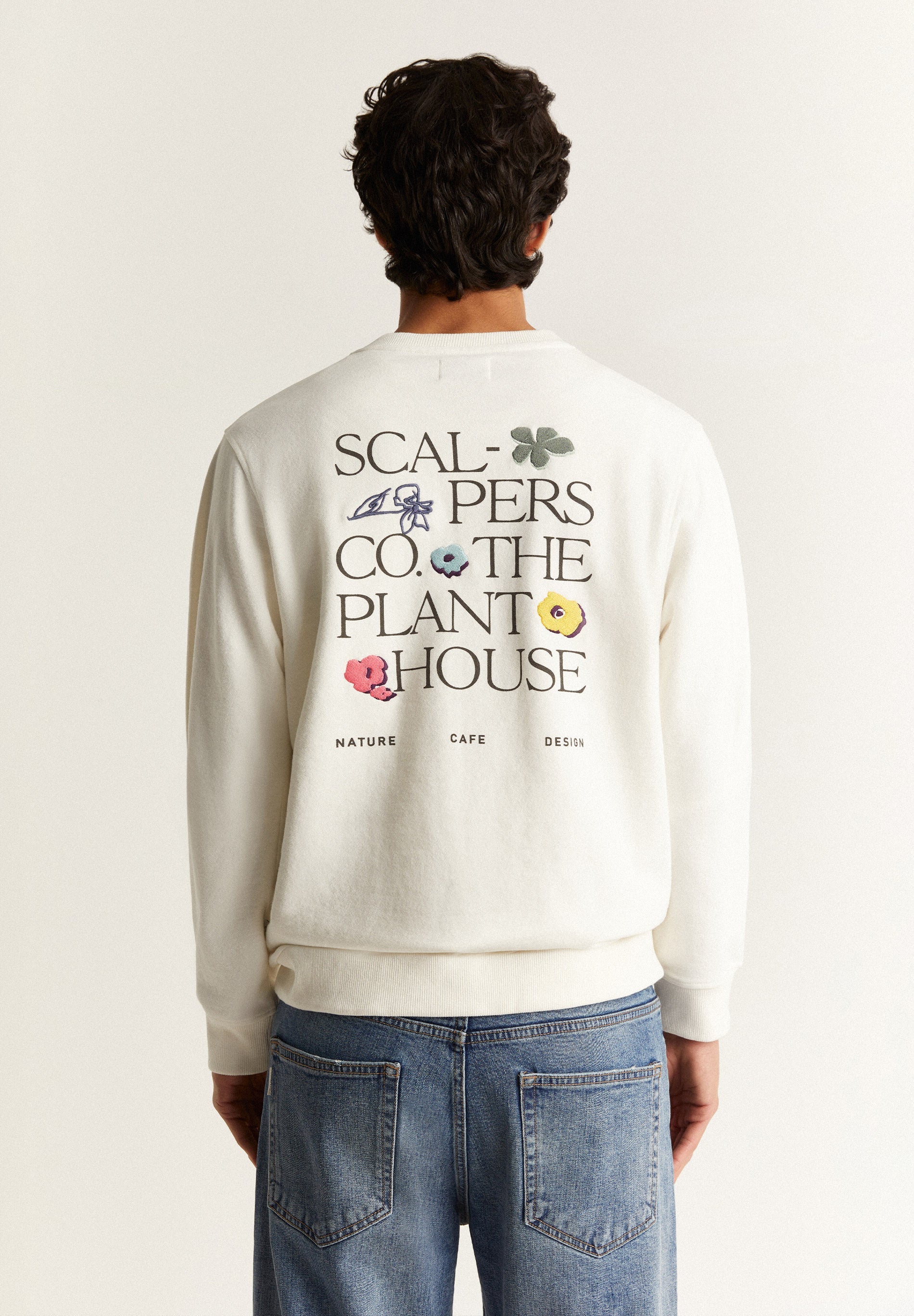SWEATSHIRT WITH EMBROIDERED DETAILS
