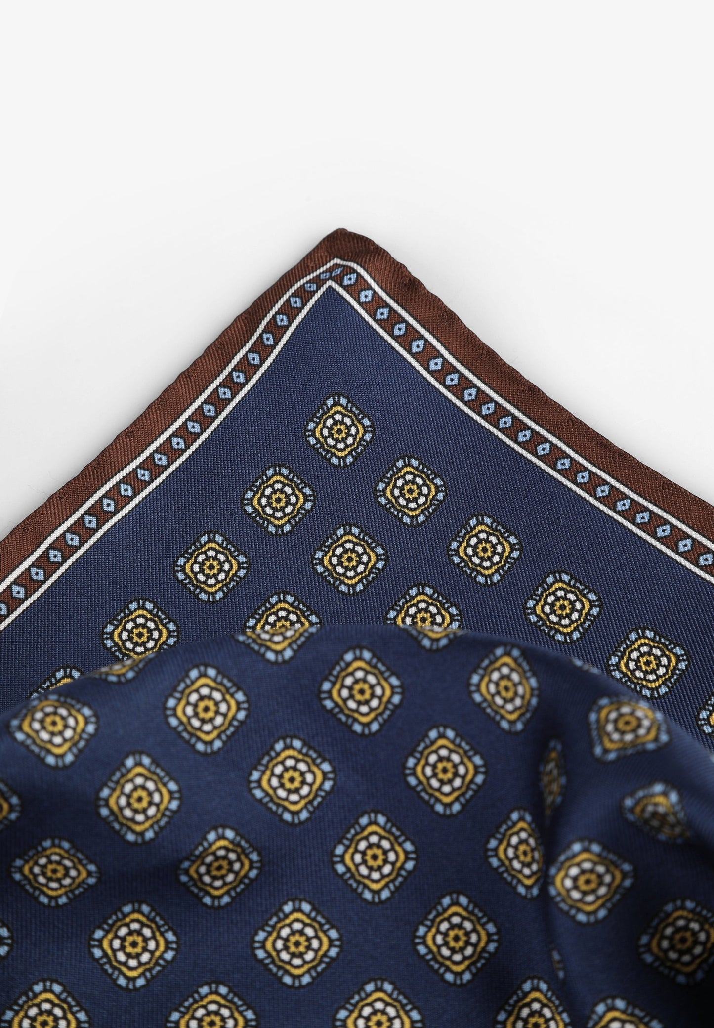 SILK POCKET SQUARE WITH MOTIFS