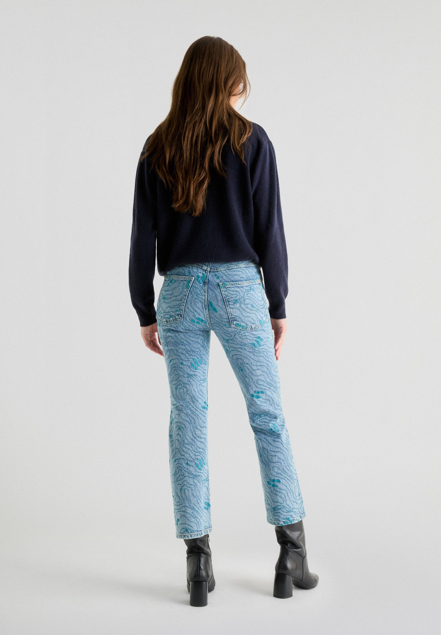 PANTALON EN DENIM EMB ONDULÉ