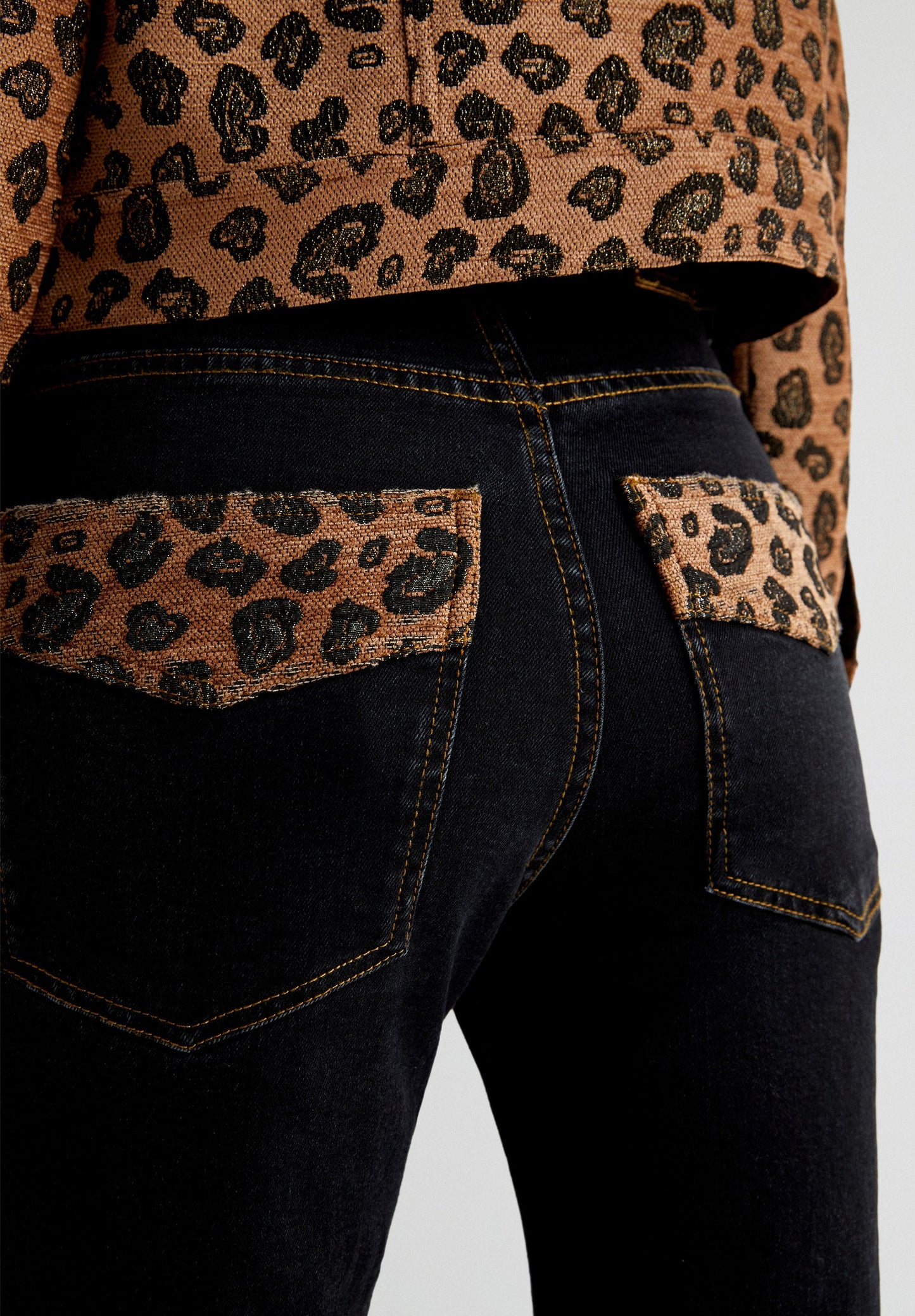 NOUVEAU PANTALON EN JEAN TRIZE