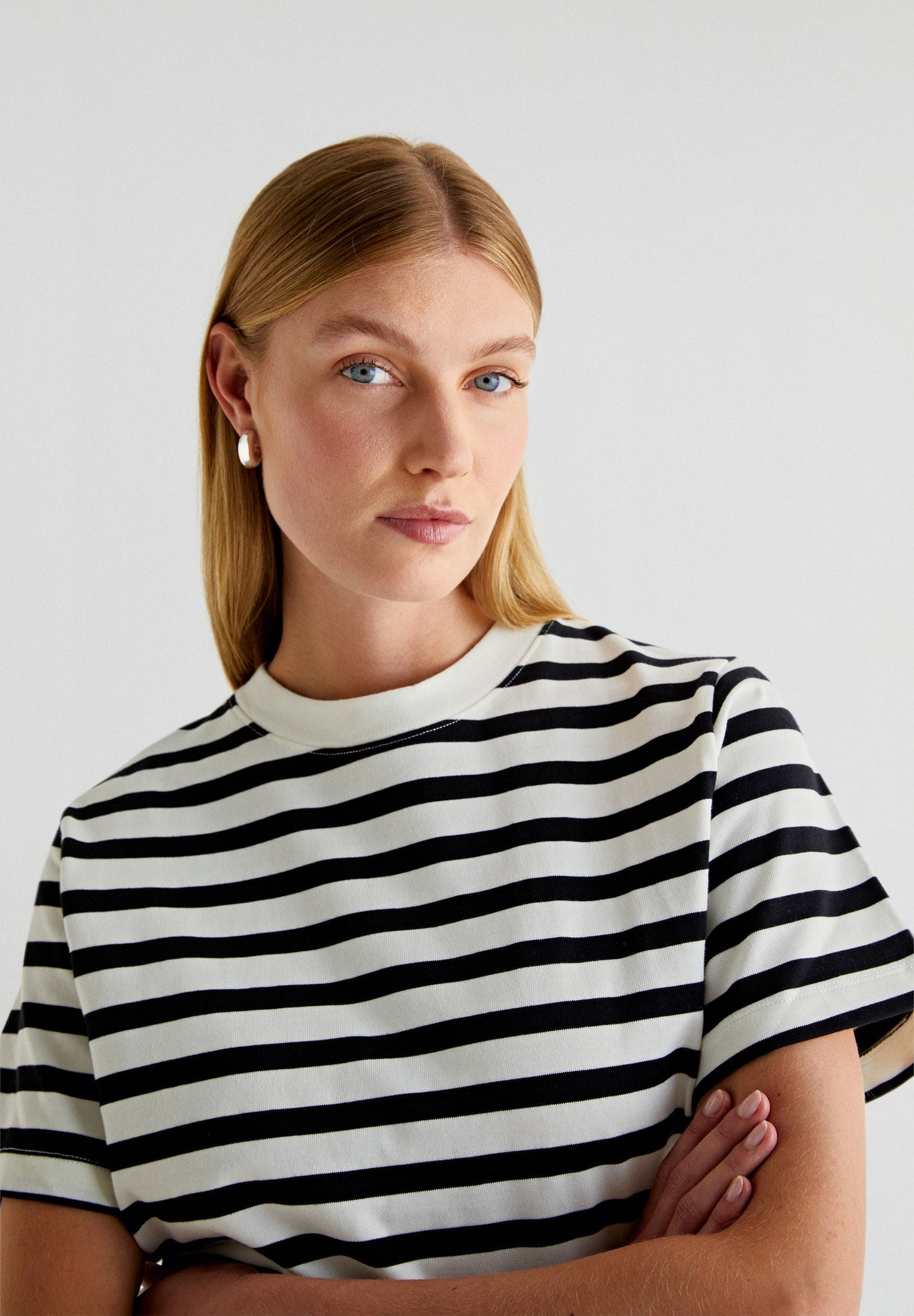 PREMIUM STRIPED T-SHIRT