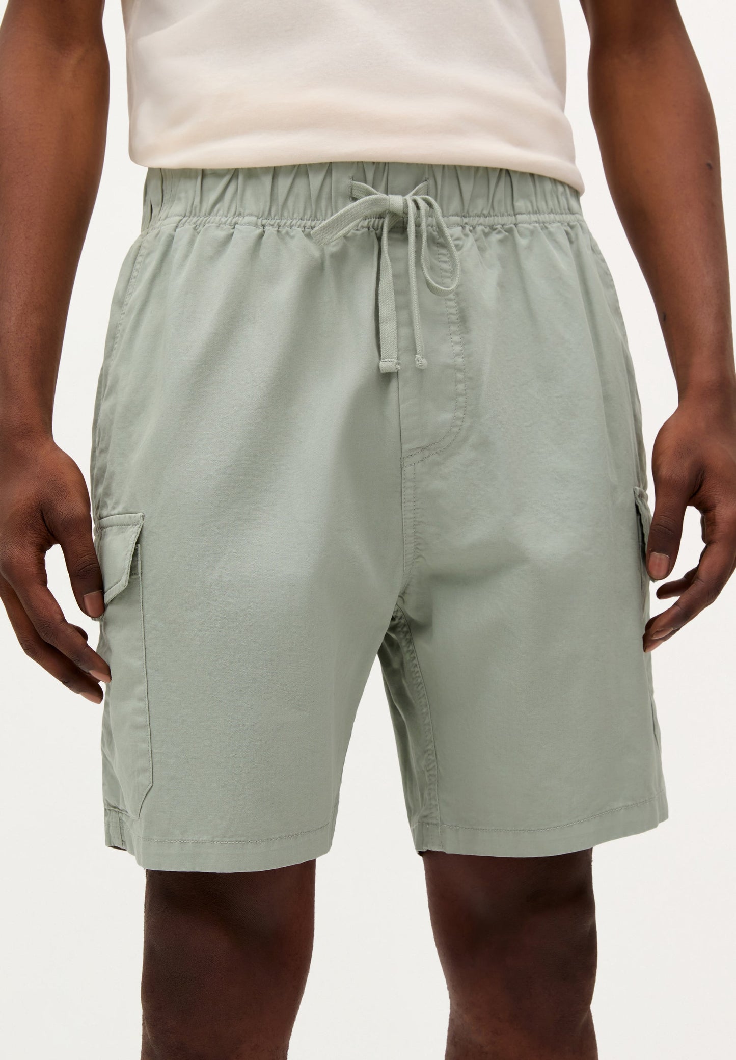LINEN CARGO BERMUDA SHORTS