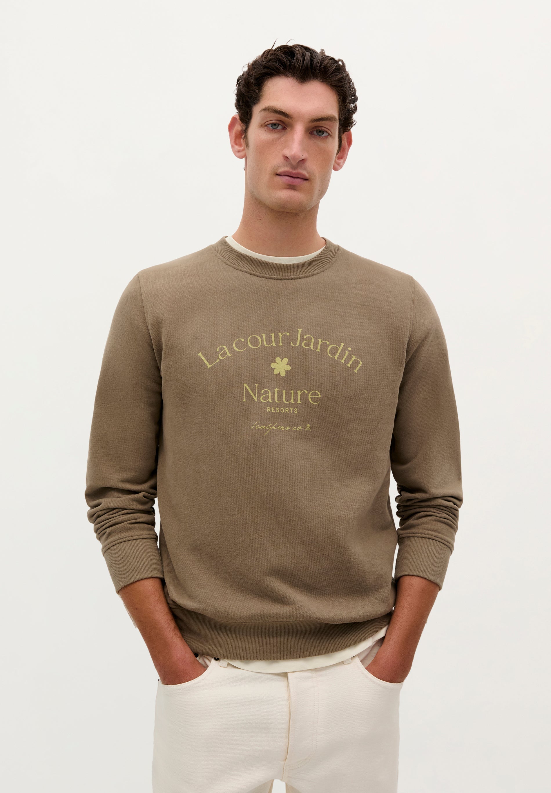 GARDEN PRINT SWEATSHIRT