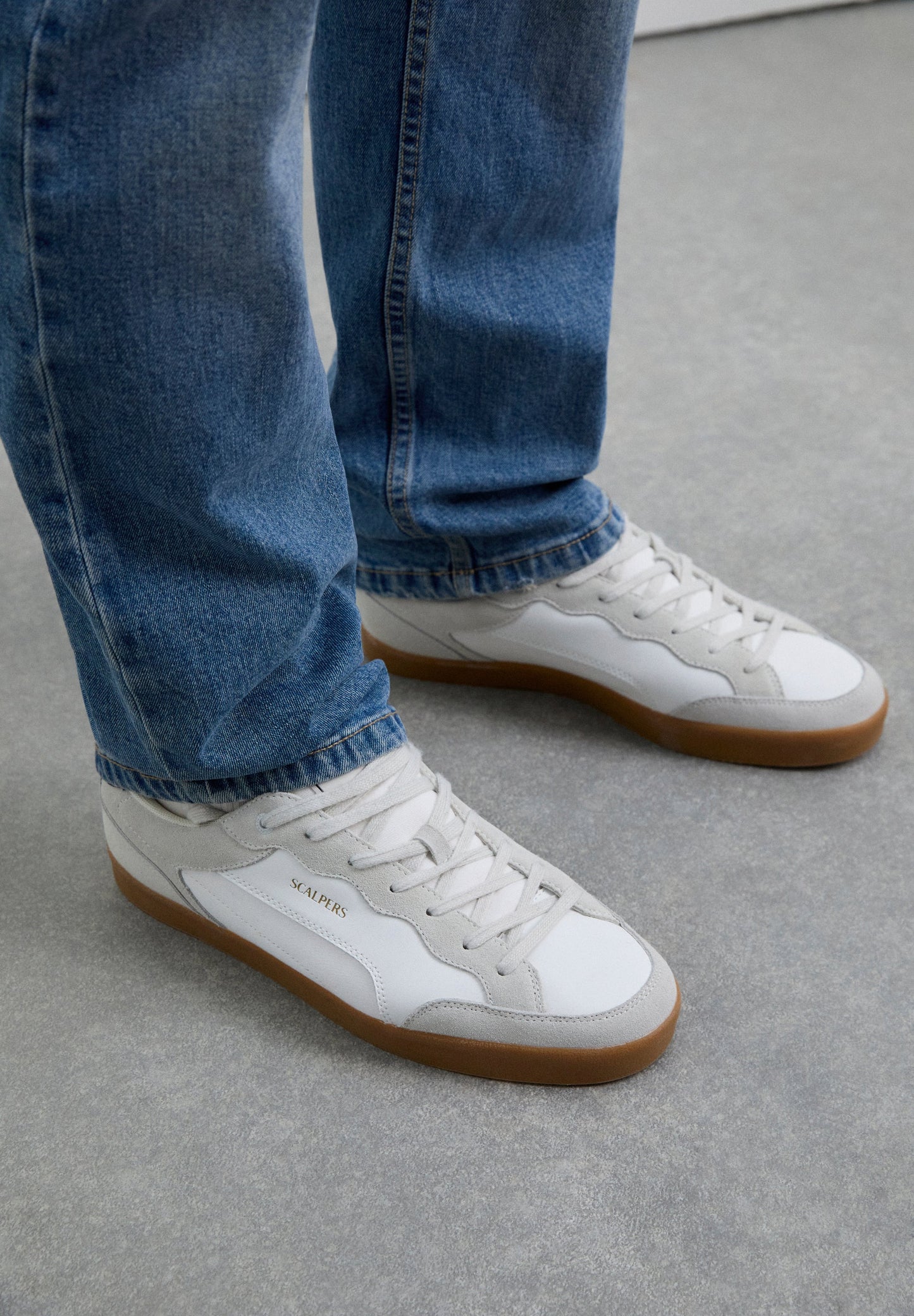 TENNIS DÉTAILS DAIM