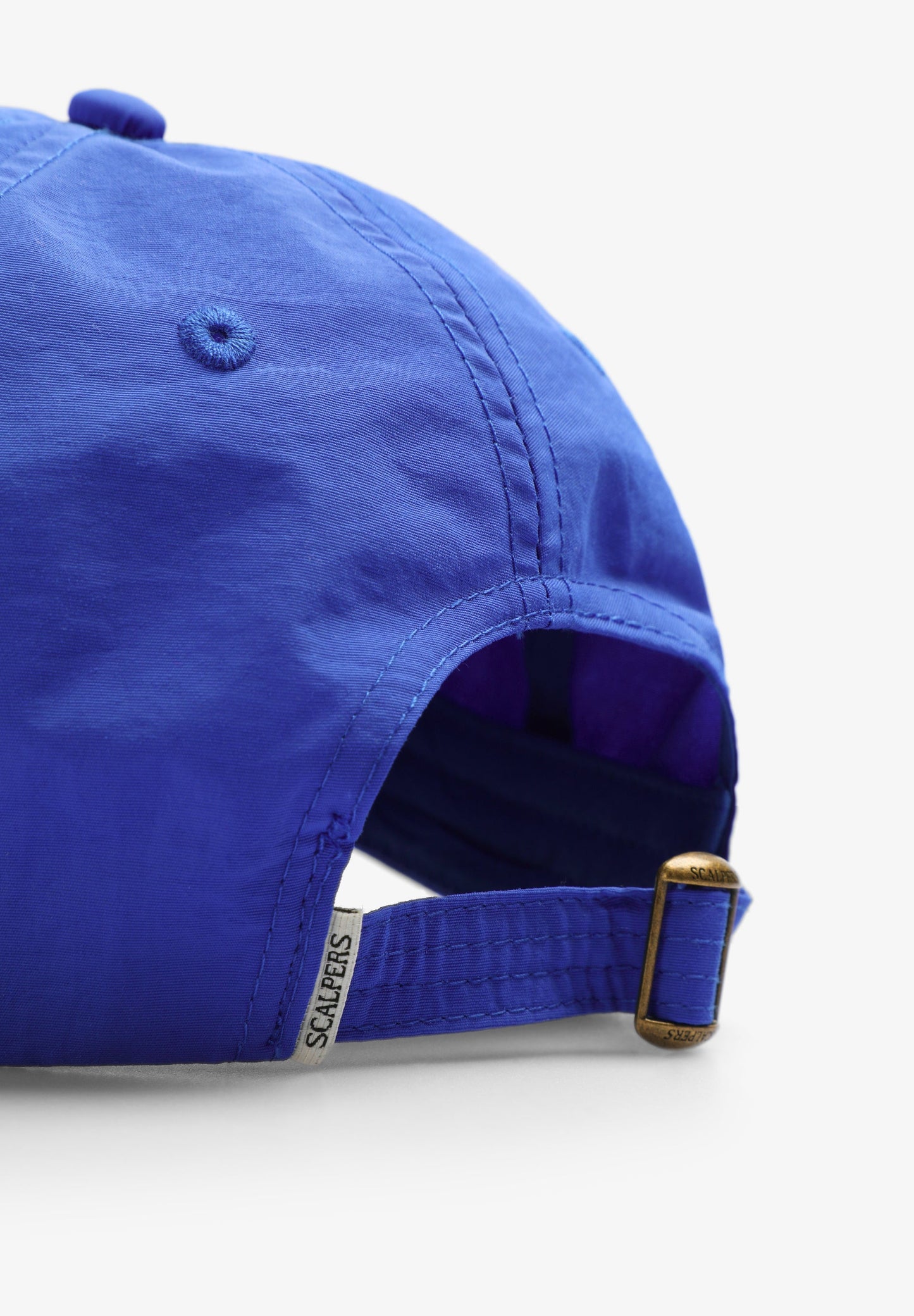 CAP WITH CONTRAST EMBROIDERY