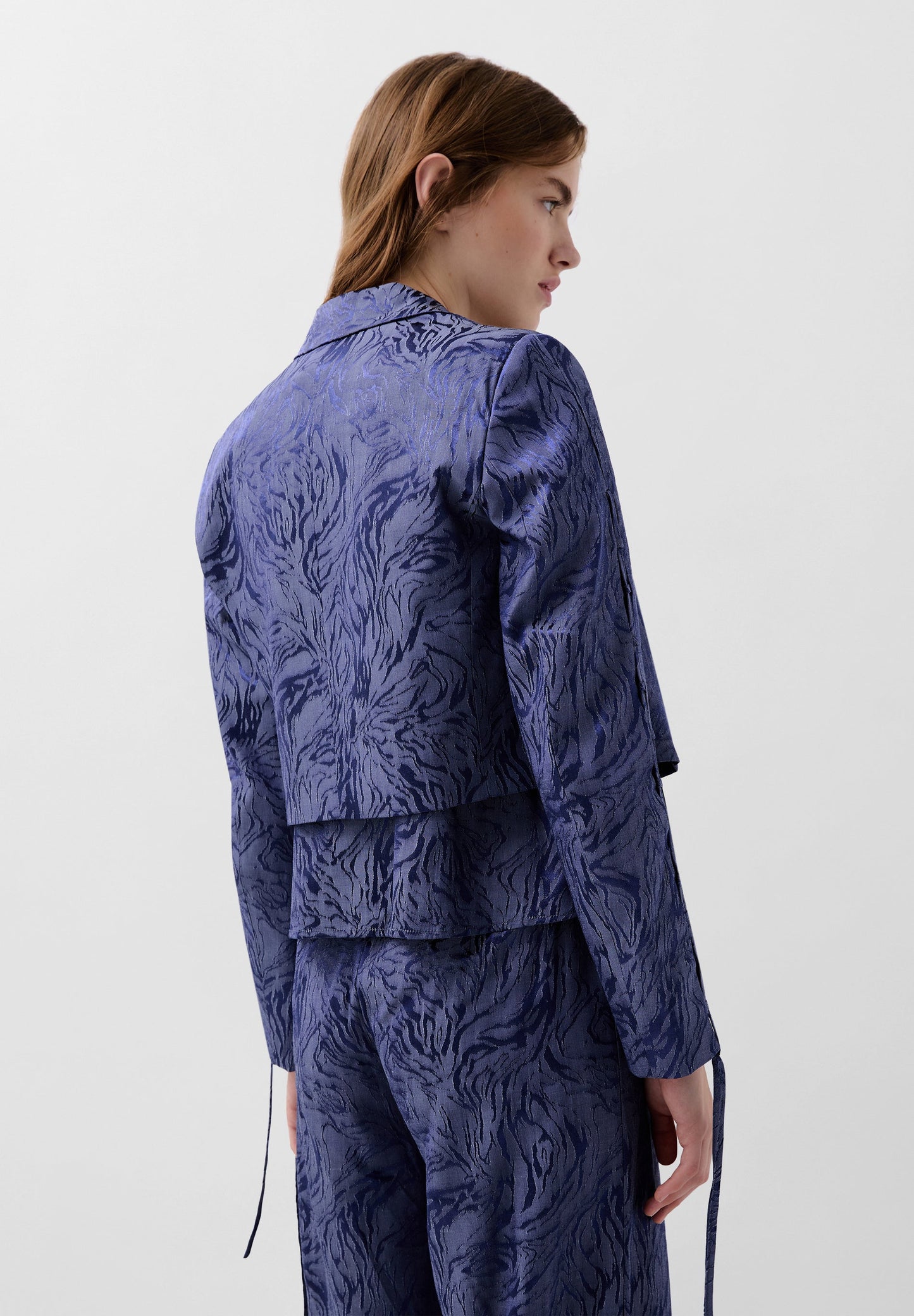 VESTE COURTE JACQUARD