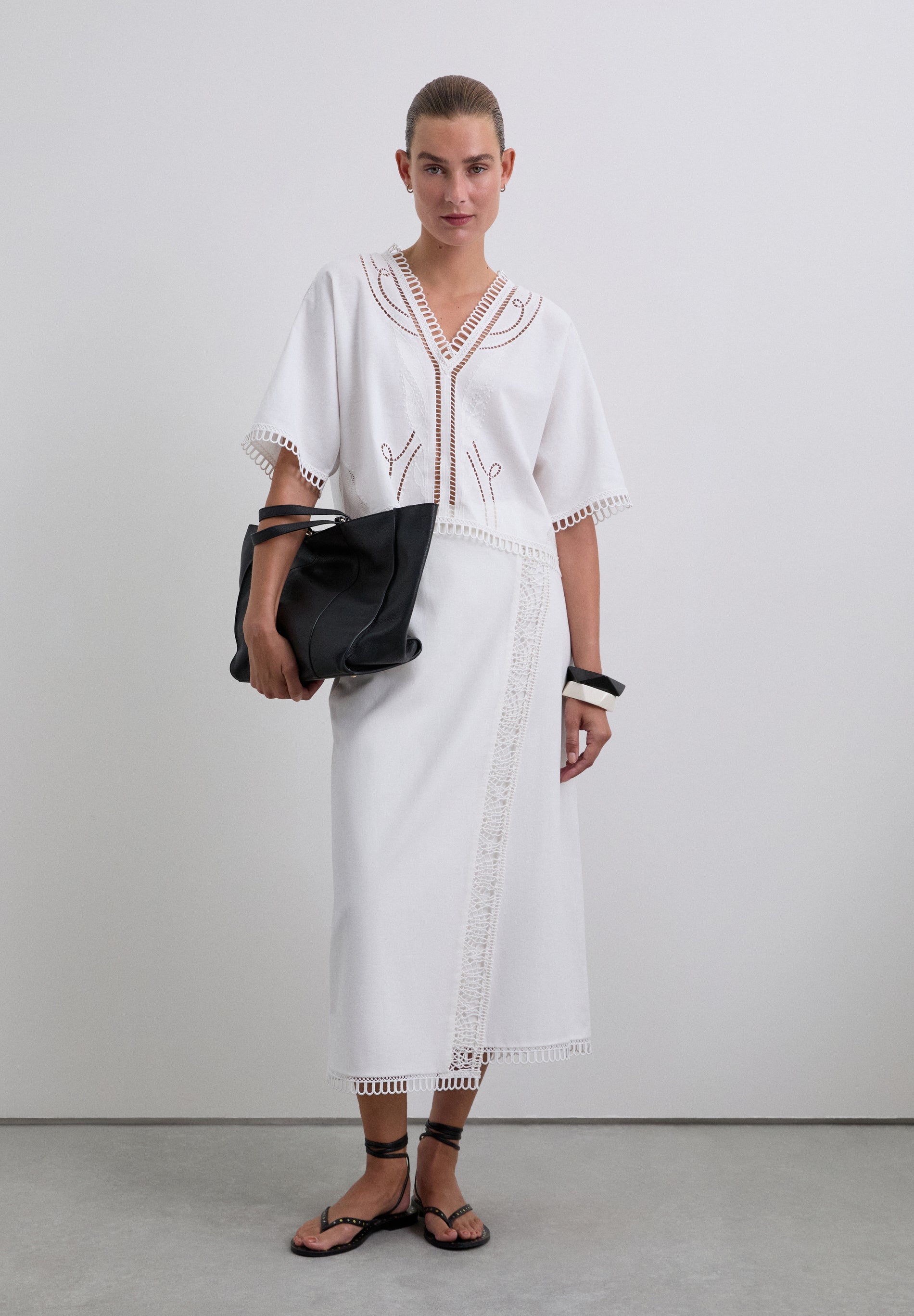 JUPE PORTEFEUILLE DÉTAILS DENTELLE