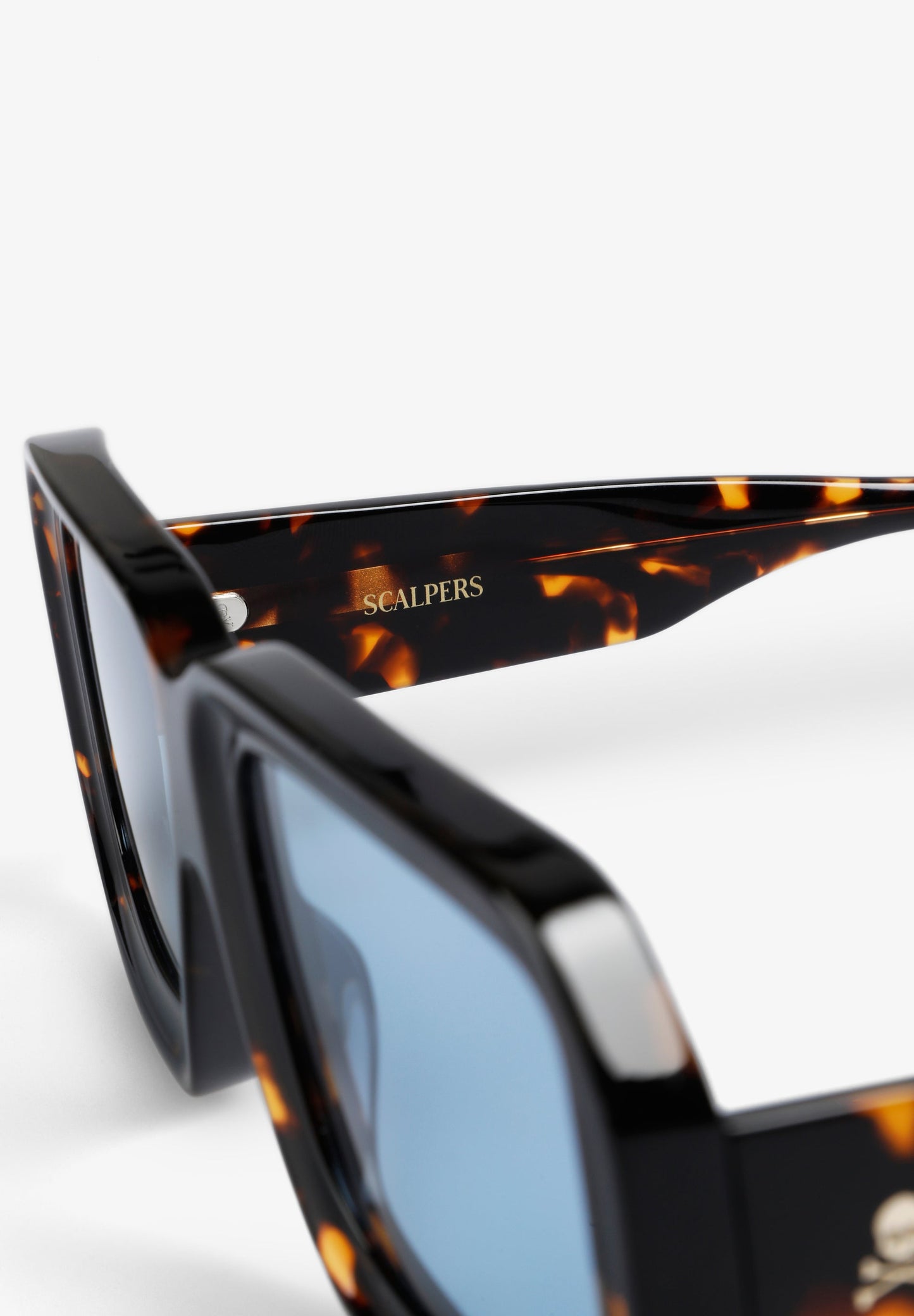 TORTOISESHELL RETRO GLASSES