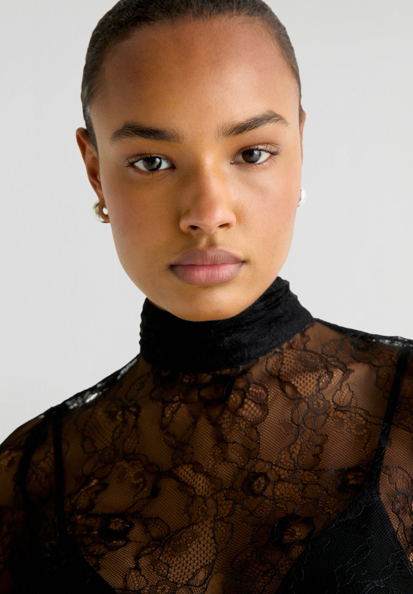 VESTIDO MIDI ENCAJE - Scalpers