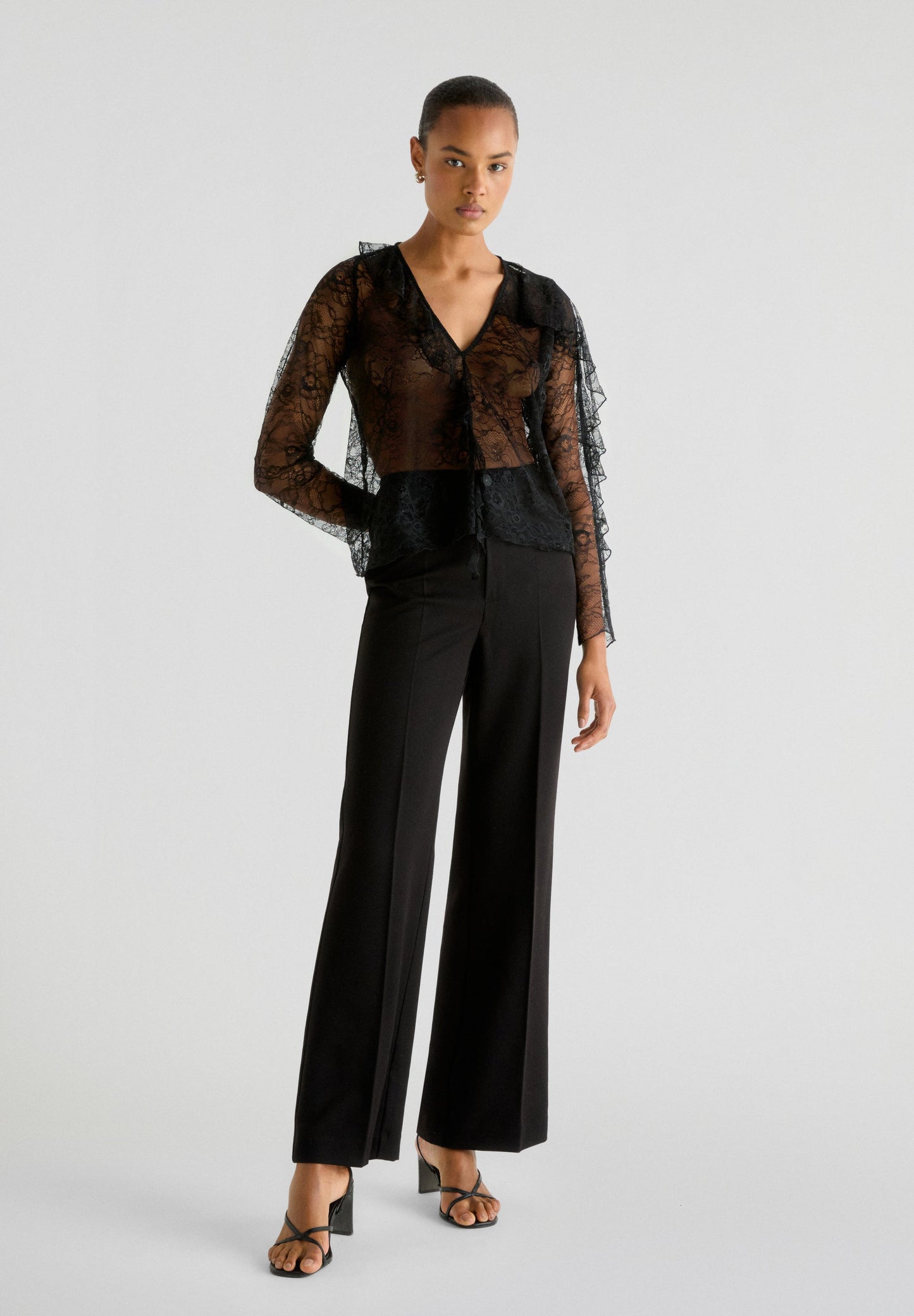 BLUSA ENCAJE VOLANTES - Scalpers