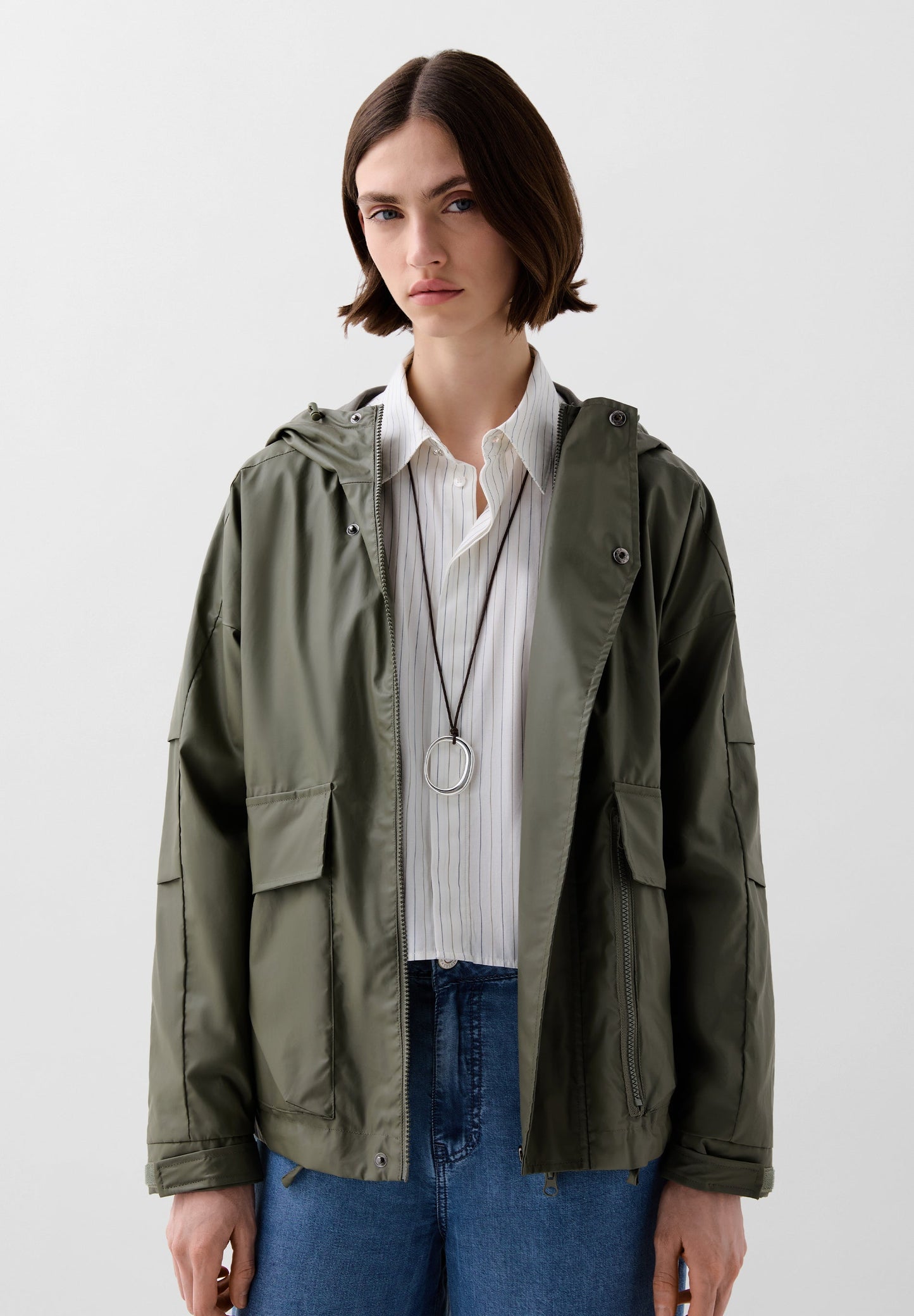 WOMAN RAINCOAT