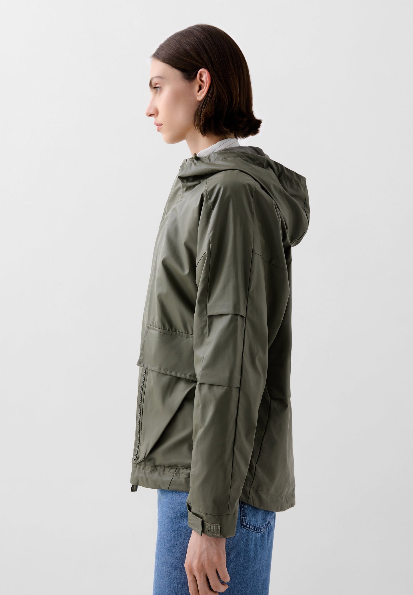 WOMAN RAINCOAT