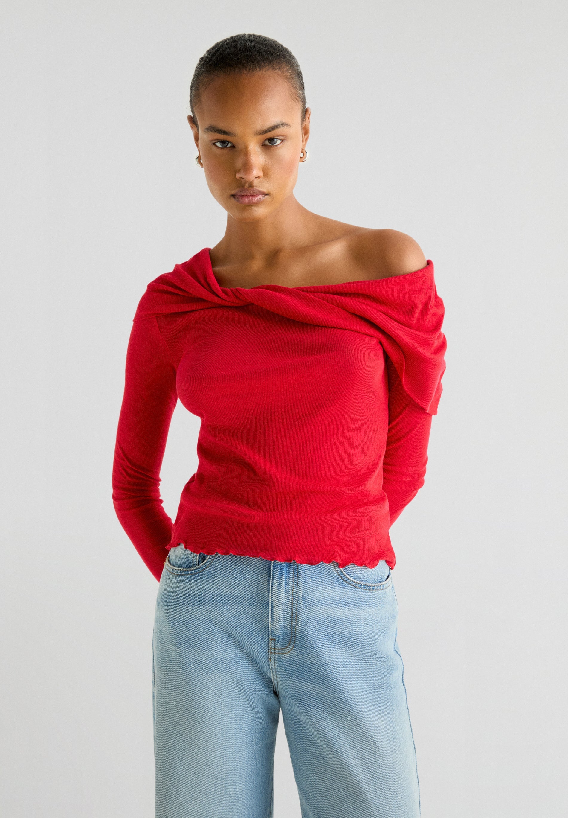 XM OFF SHOULDER LS TEE