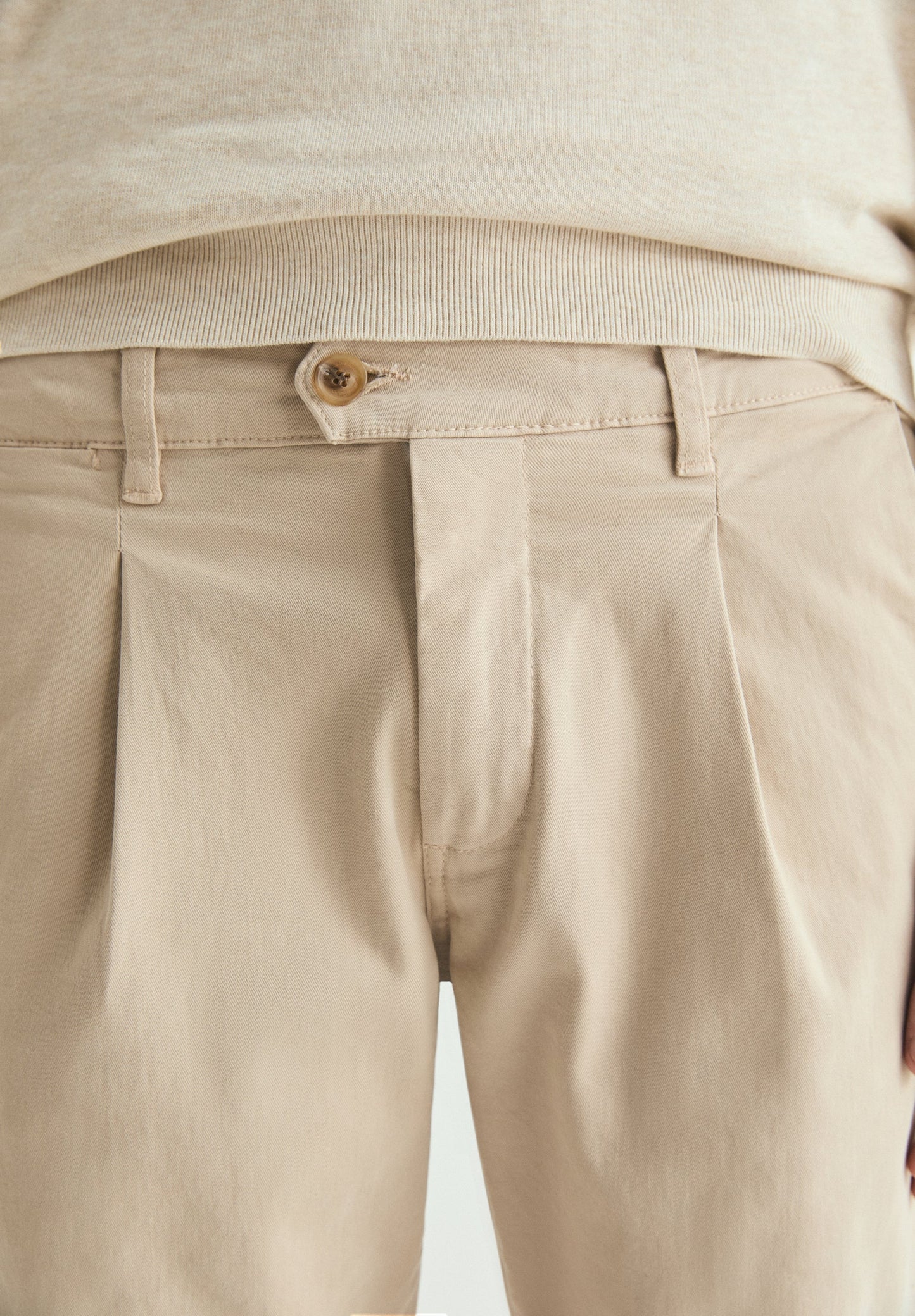 CHINO TROUSERS WITH DARTS