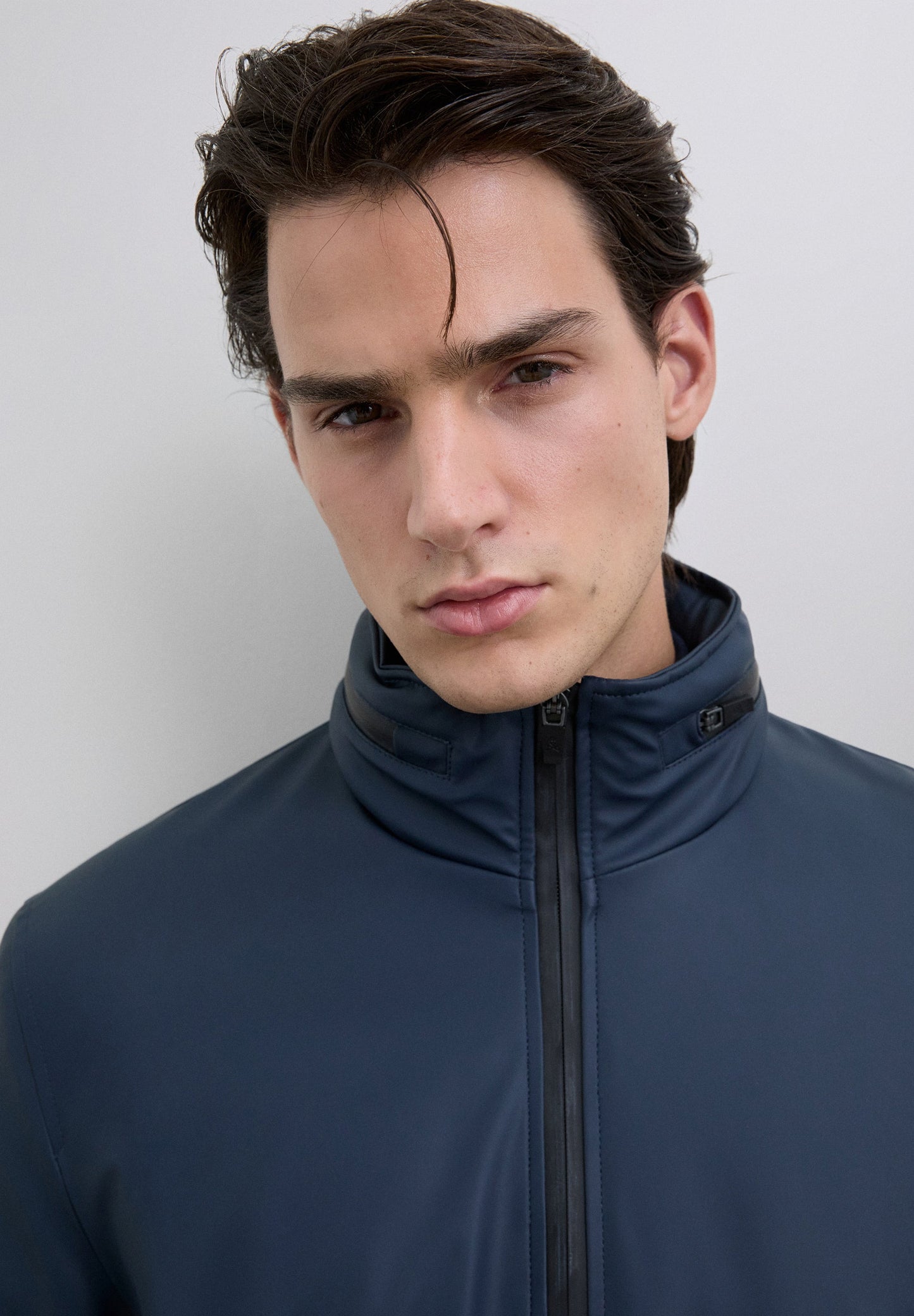 WATERPROOF JACKET WITH HOOD