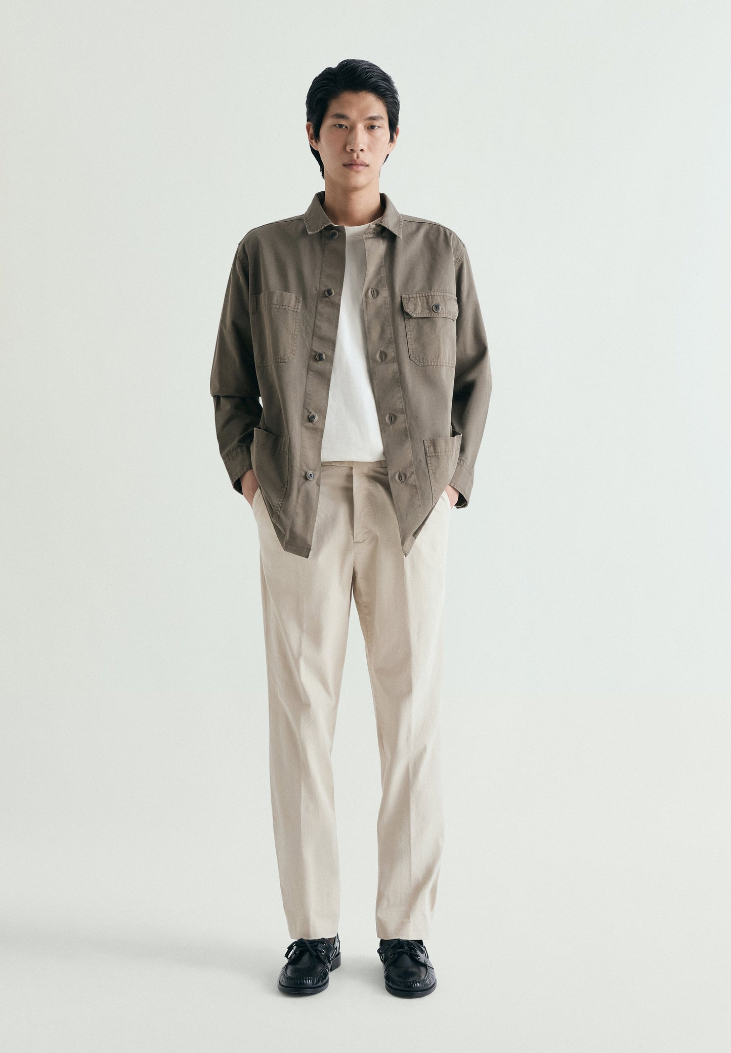 CHINO TROUSERS WITH DARTS