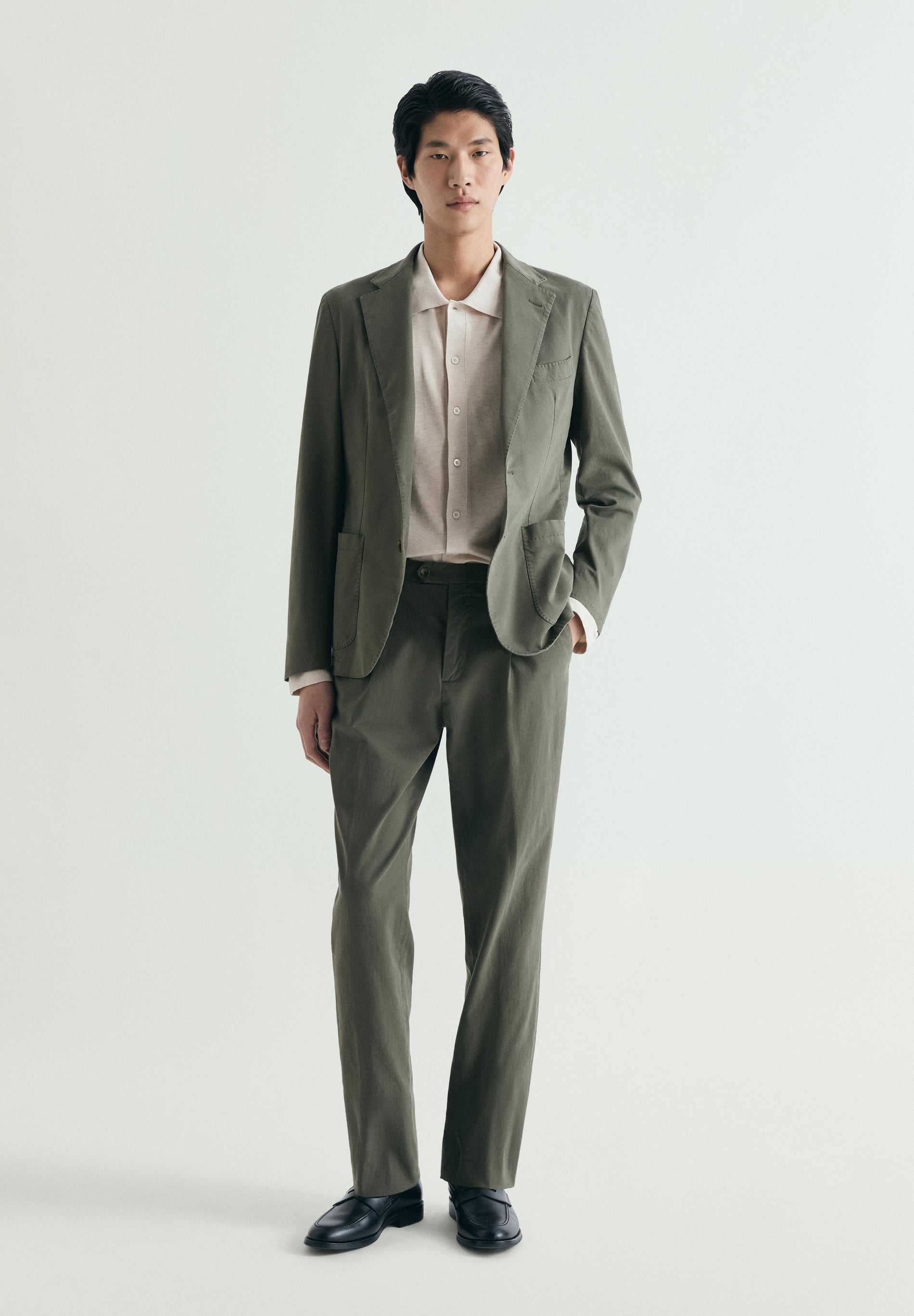 CHINO TROUSERS WITH DARTS