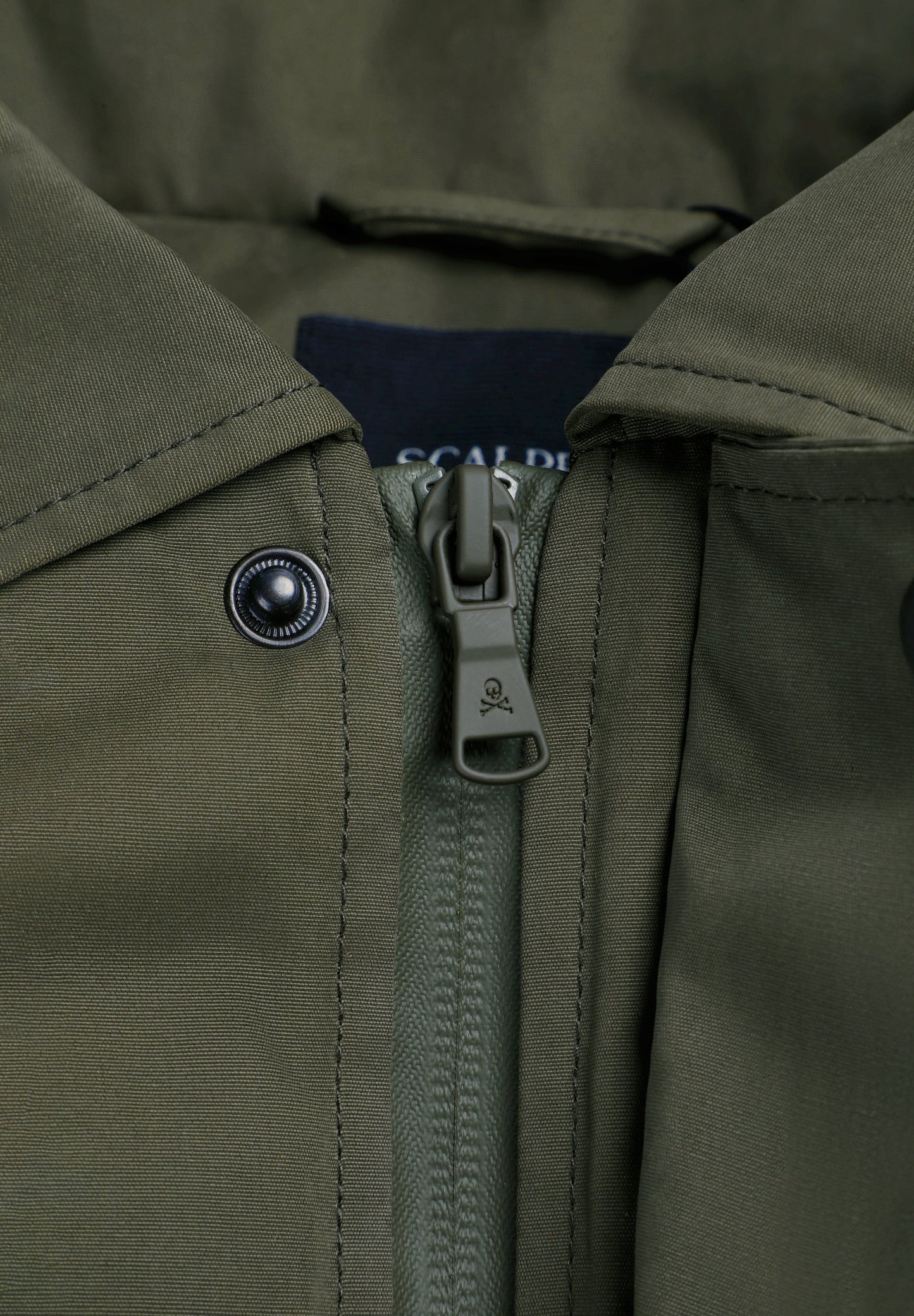 PARKA WITH DETACHABLE HOOD