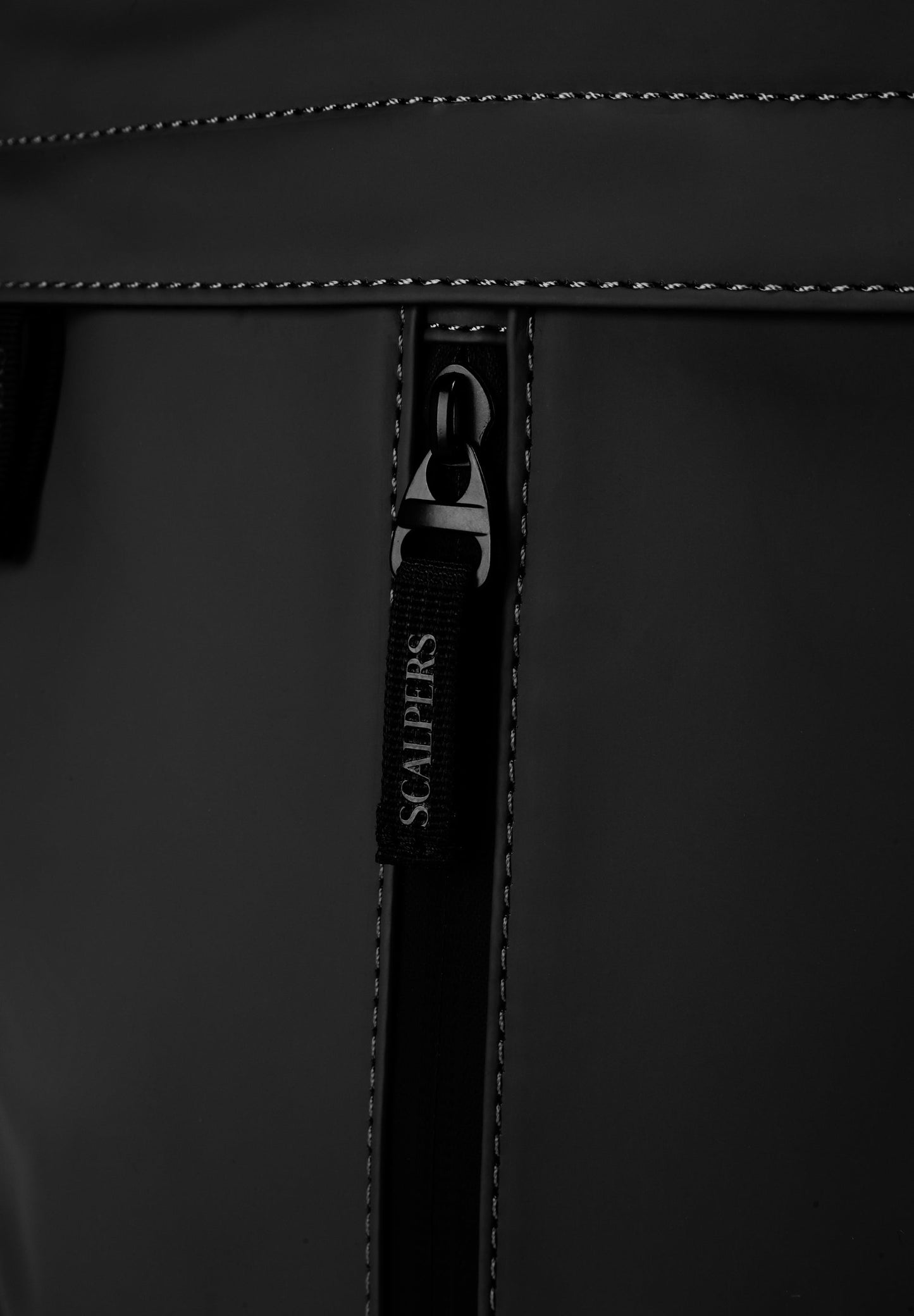 TECHNICAL BACKPACK WITH SKULL