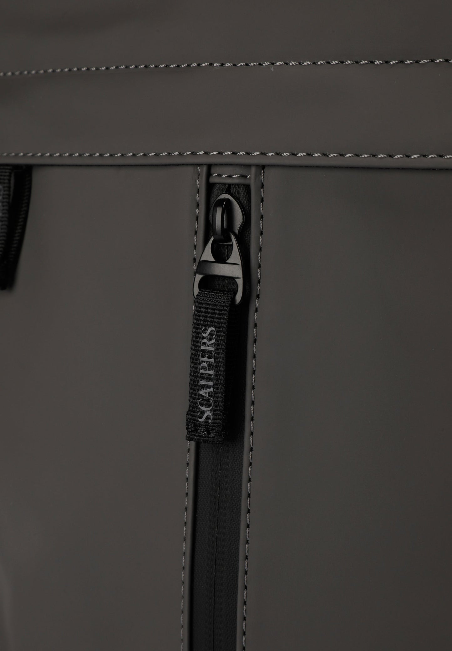 TECHNICAL BACKPACK WITH SKULL