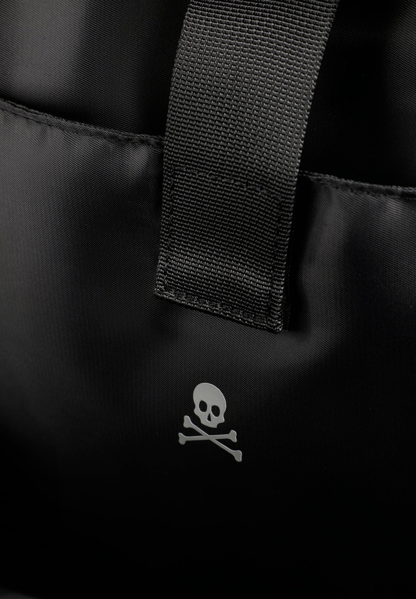 TECHNICAL BACKPACK WITH SKULL