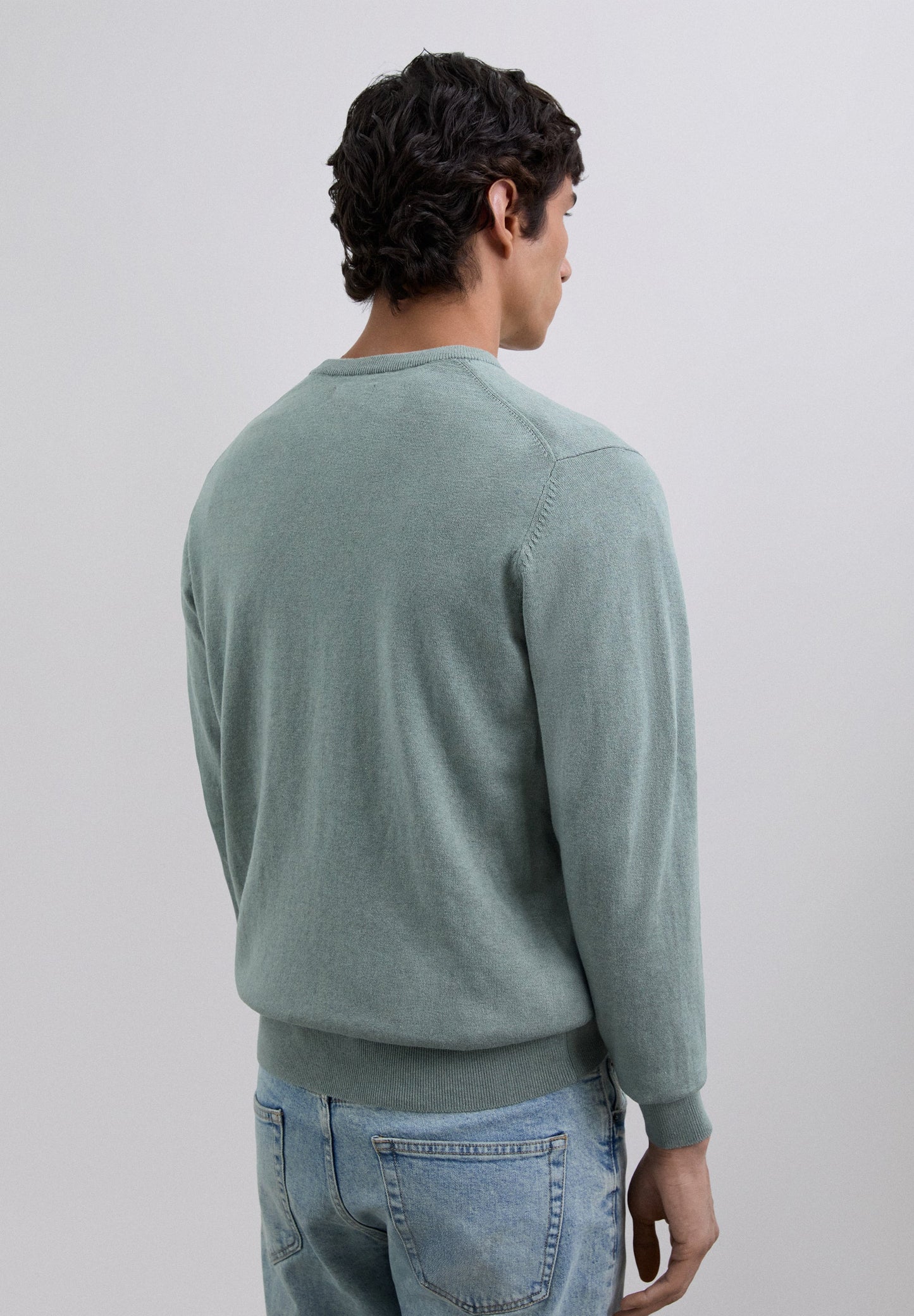 SWEATER WITH EMBROIDERED SKULL