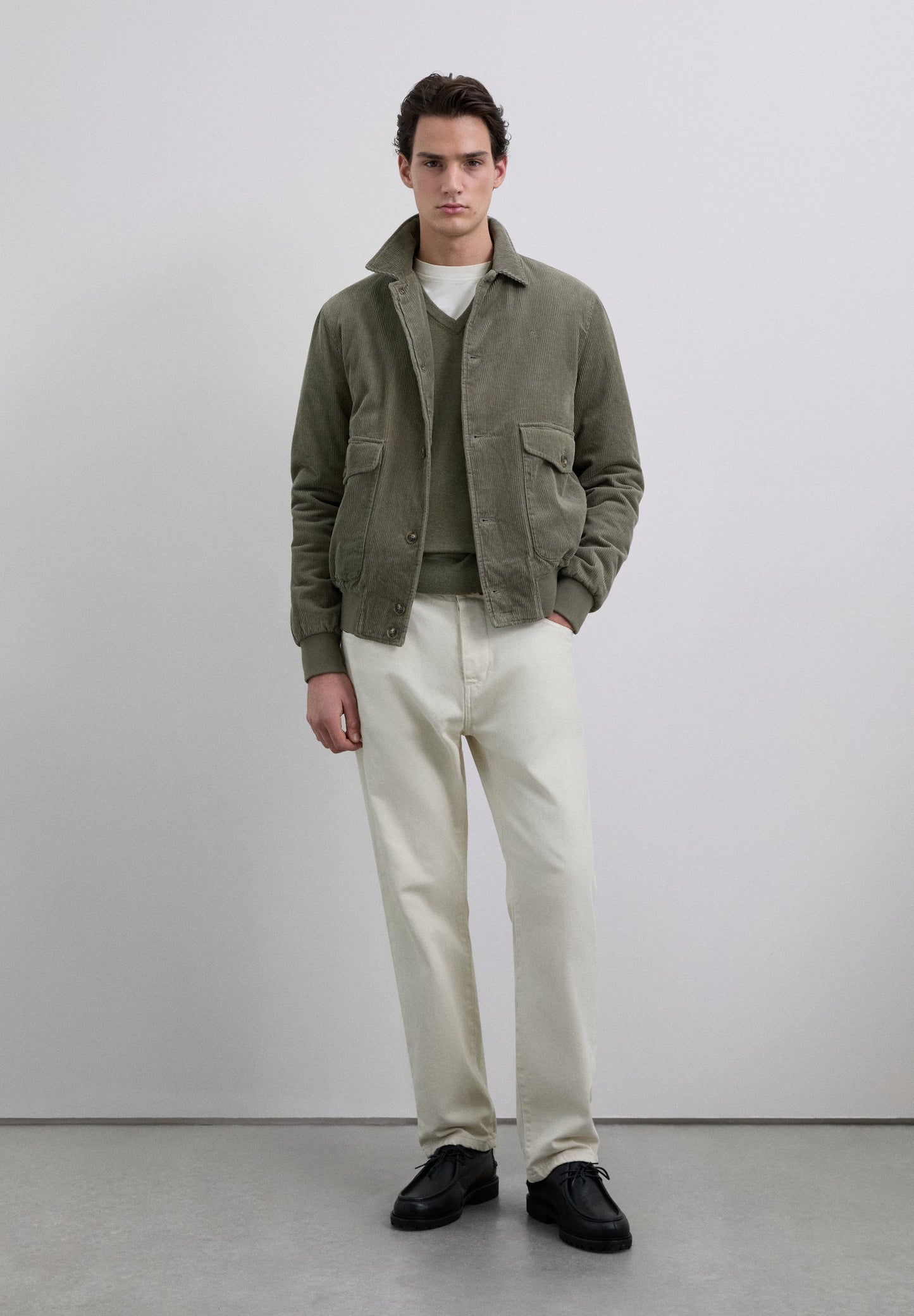 V-NECK SKULL SWEATER