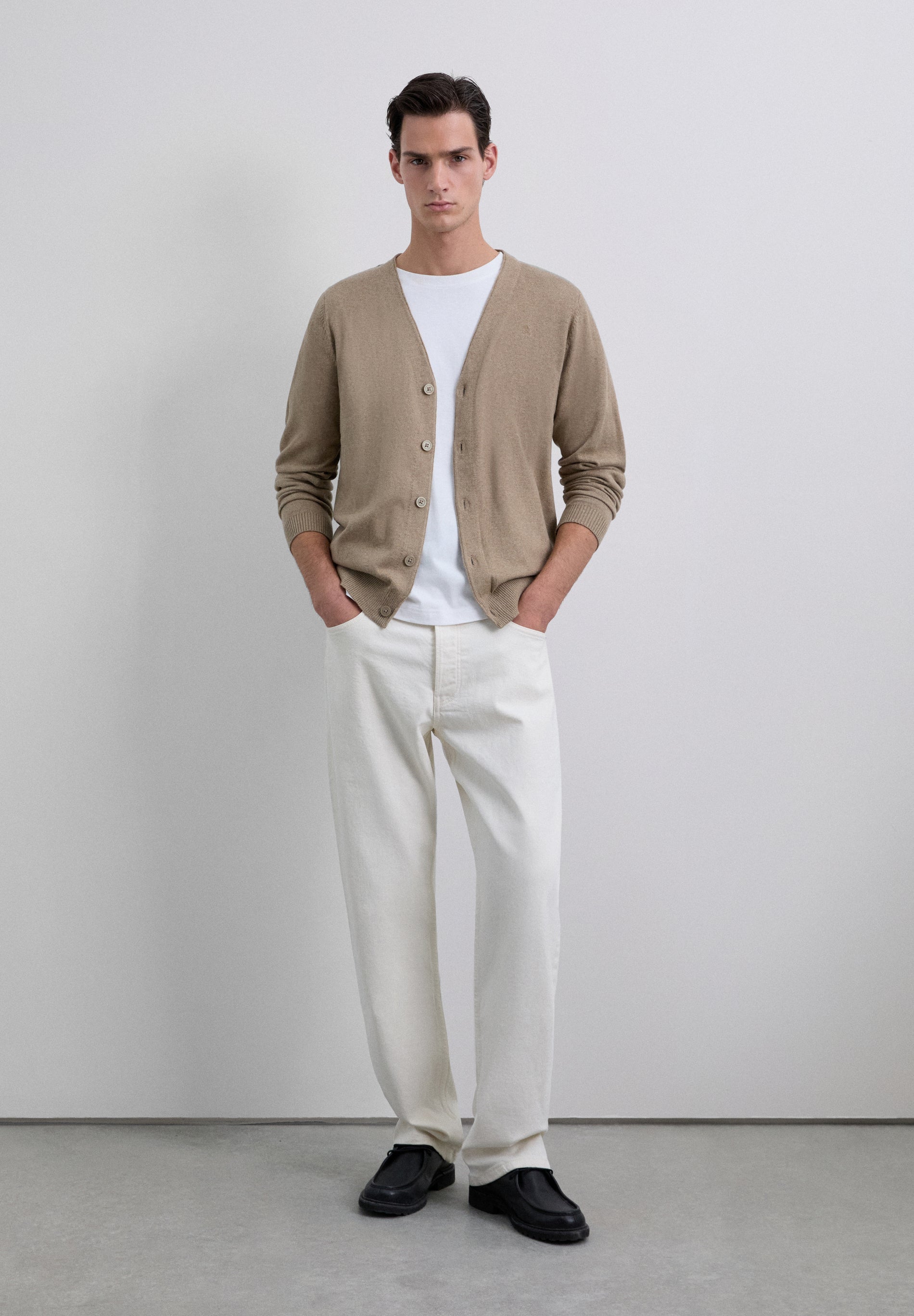 V-NECK CARDIGAN WITH SKULL