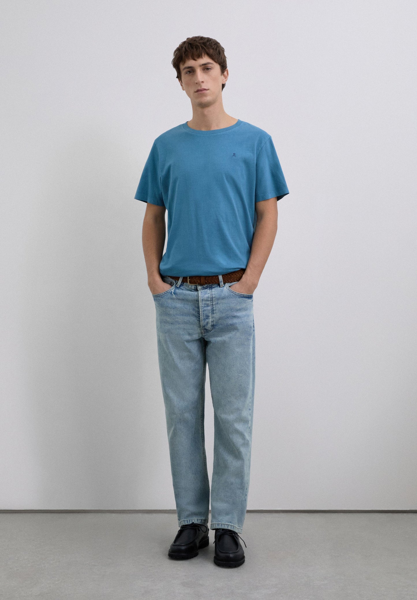 T-SHIRT WITH MATCHING EMBROIDERED SKULL