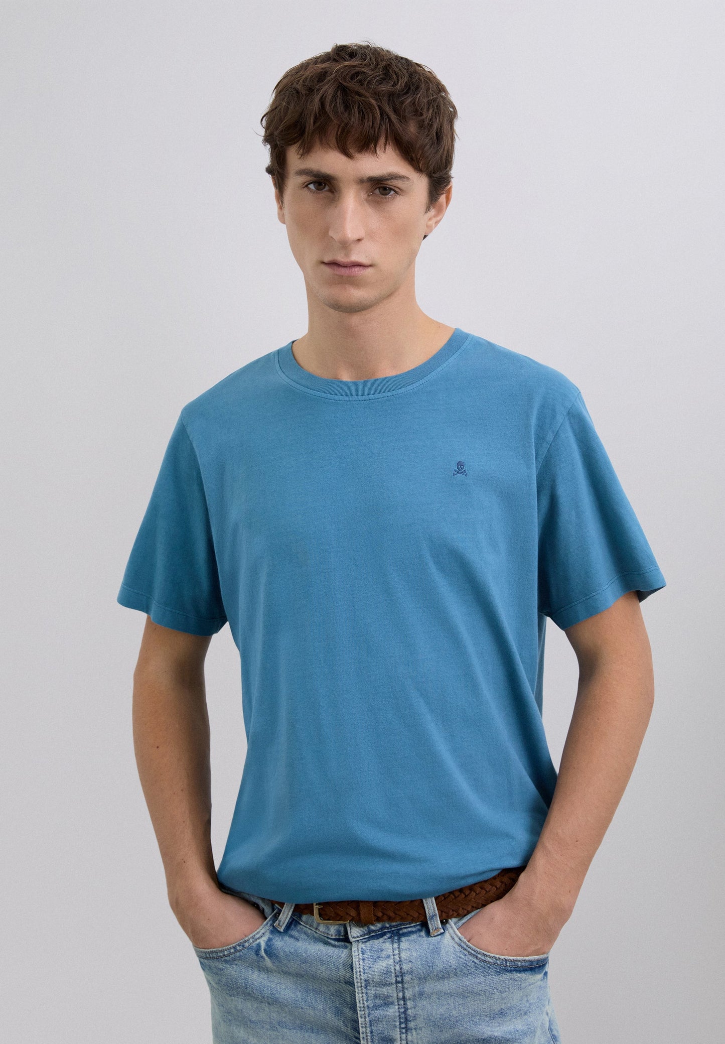 T-SHIRT WITH MATCHING EMBROIDERED SKULL