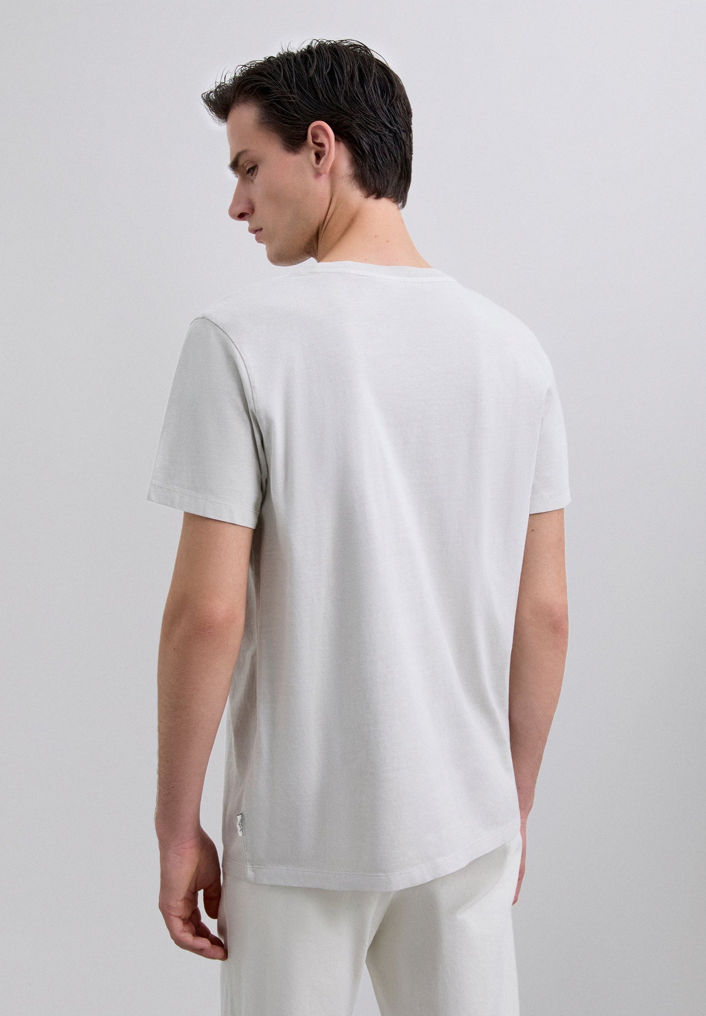 CAMISETA CALAVERA BORDADA TONO - Scalpers