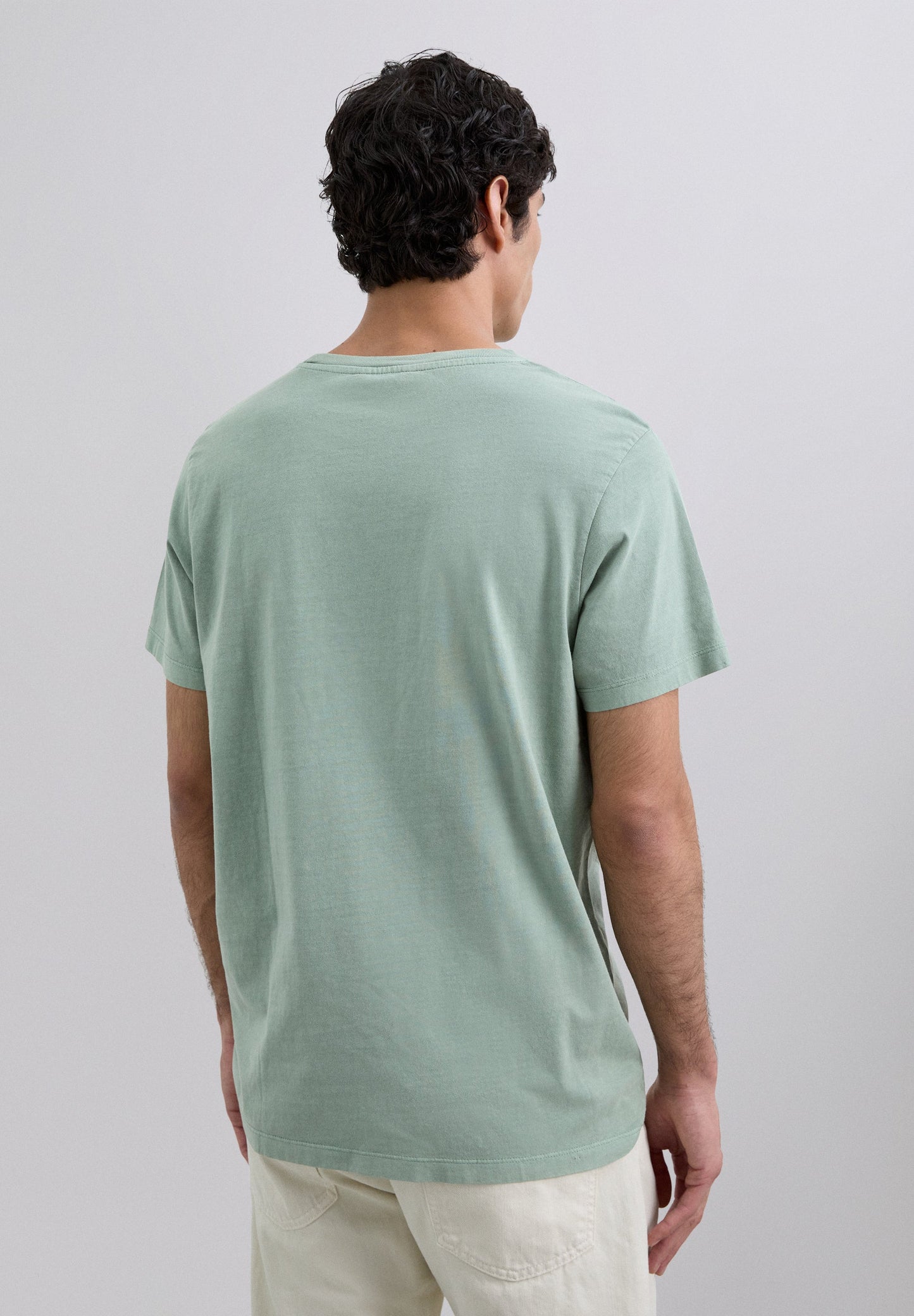 T-SHIRT WITH MATCHING EMBROIDERED SKULL