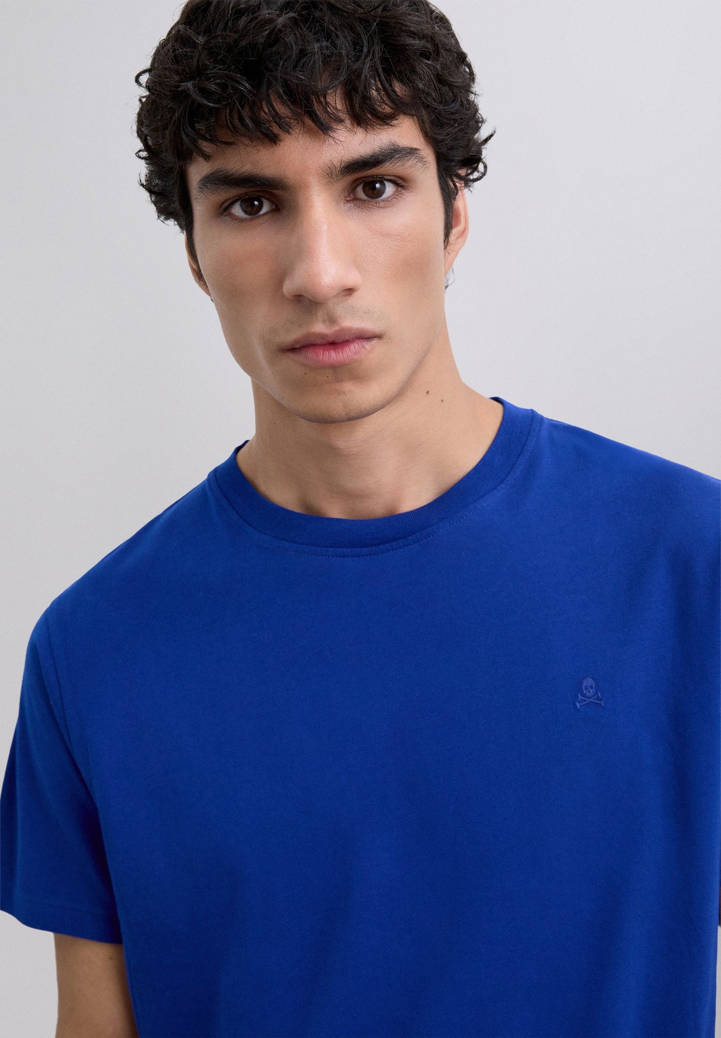 EMBROIDERED SKULL T-SHIRT