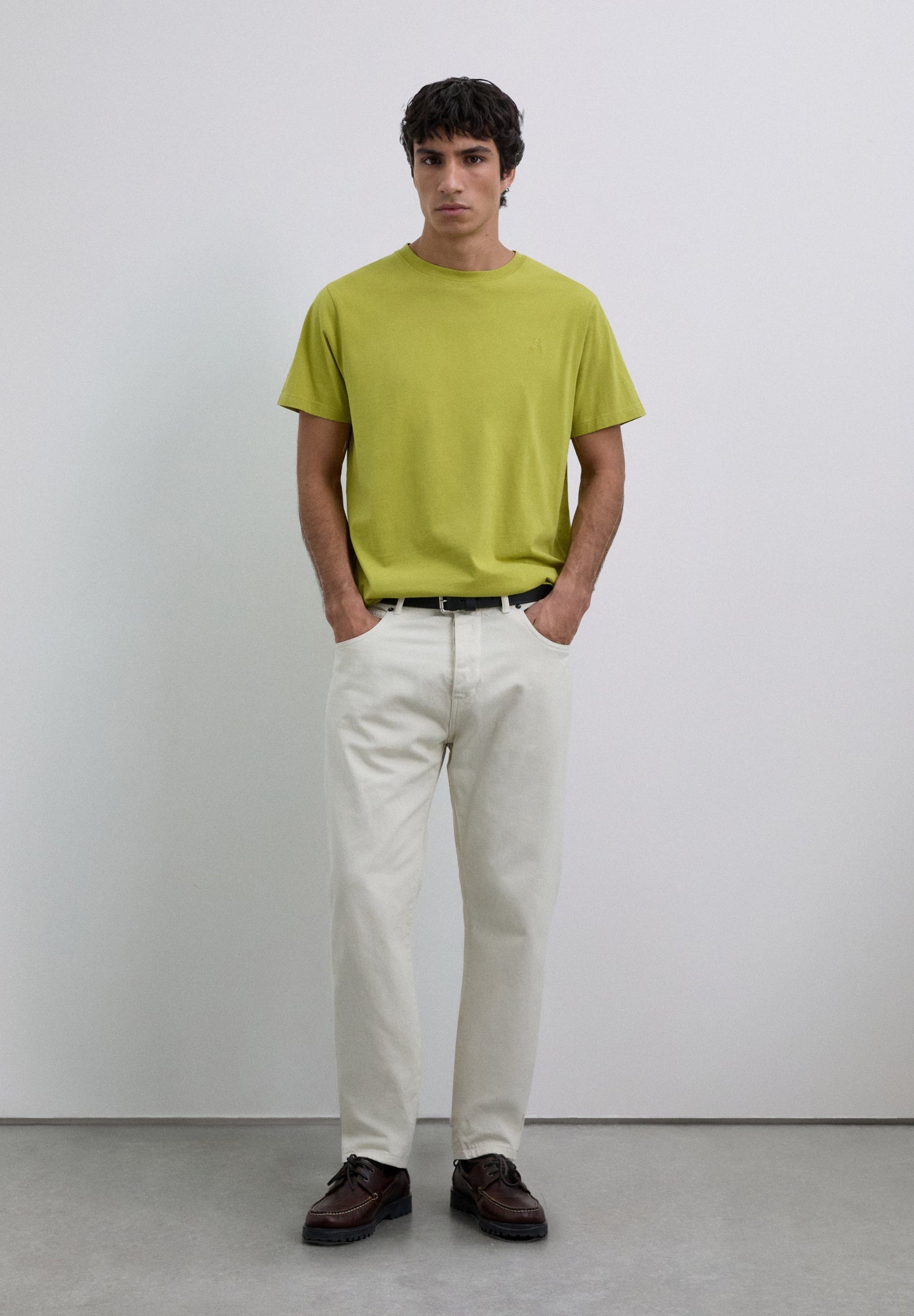 EMBROIDERED SKULL T-SHIRT