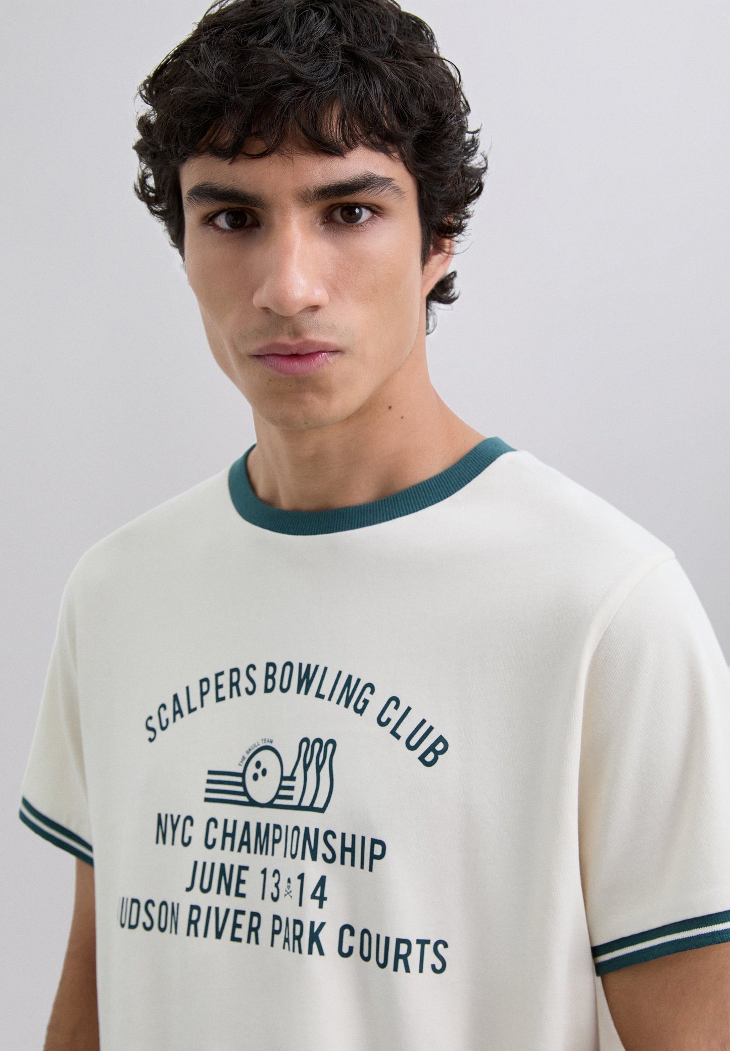 CONTRAST PRINT T-SHIRT