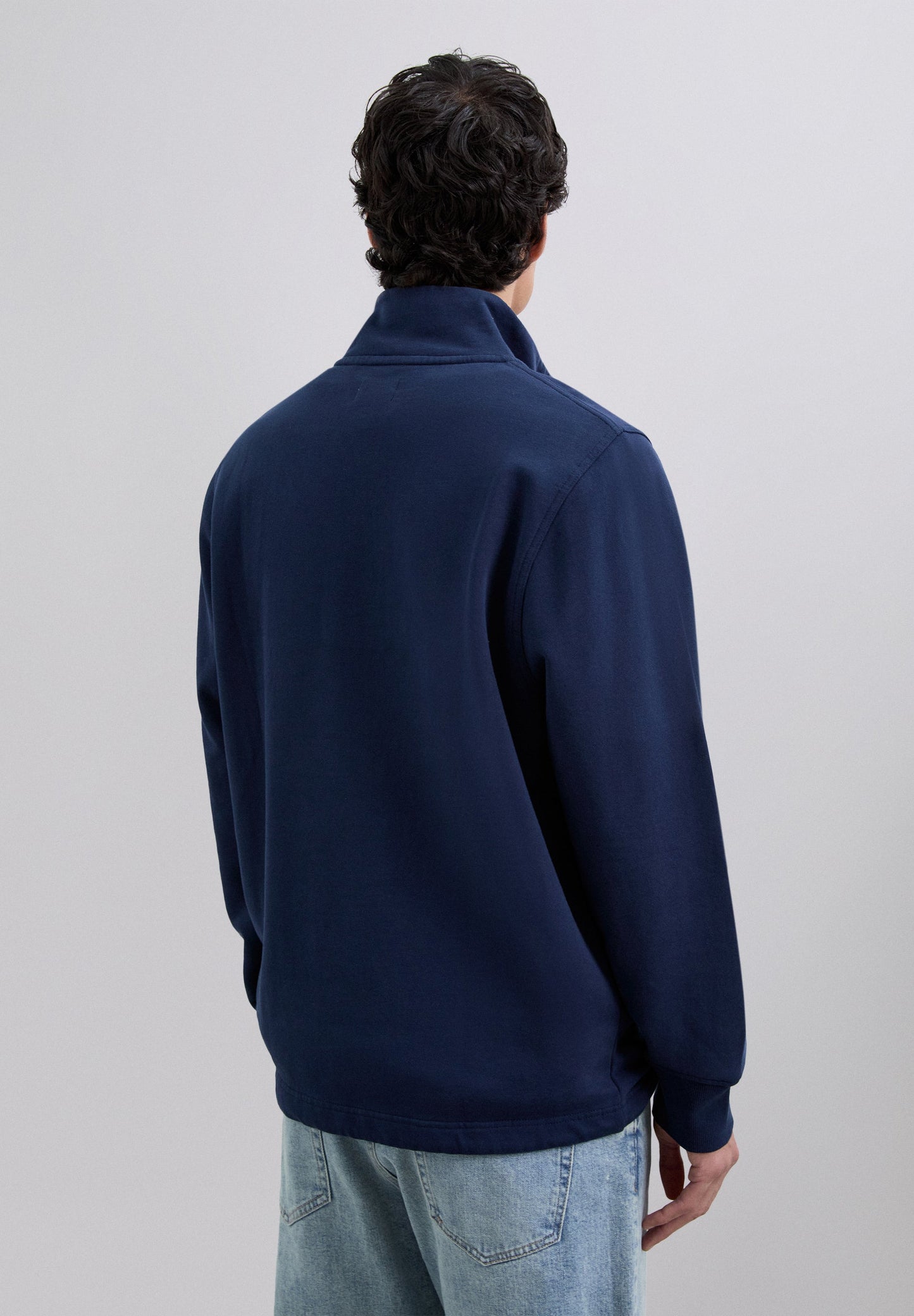 HIGH COLLAR LOGO SWEATSHIRT