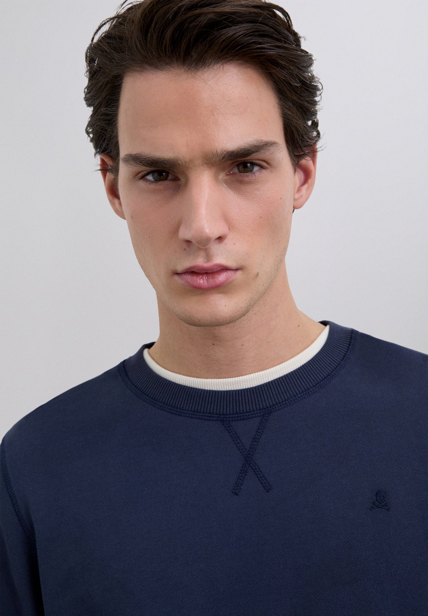 SWEATSHIRT WITH EMBROIDERED SKULL